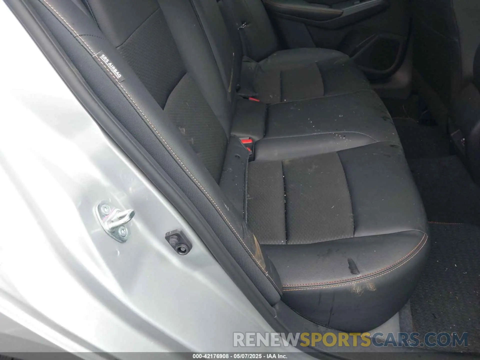 8 fotografías del automóvil dañado 1N4BL4CW5NN388690 NISSAN ALTIMA 2022
