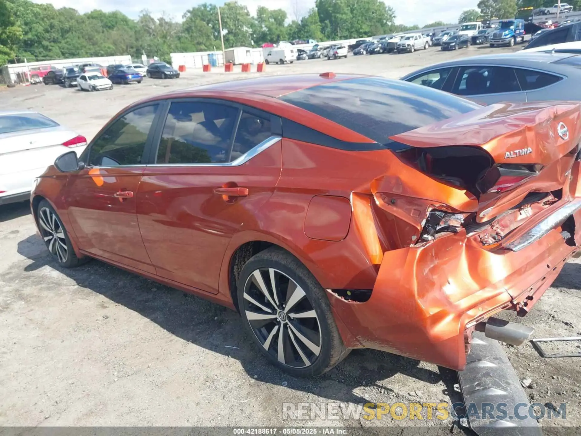 14 fotografías del automóvil dañado 1N4BL4CW6NN410342 NISSAN ALTIMA 2022