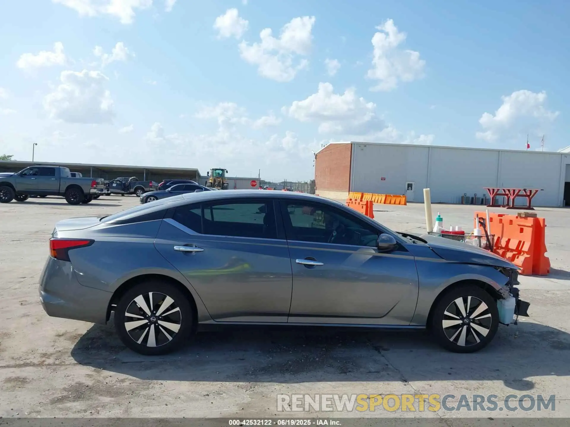 14 fotografías del automóvil dañado 1N4BL4DV2NN396171 NISSAN ALTIMA 2022