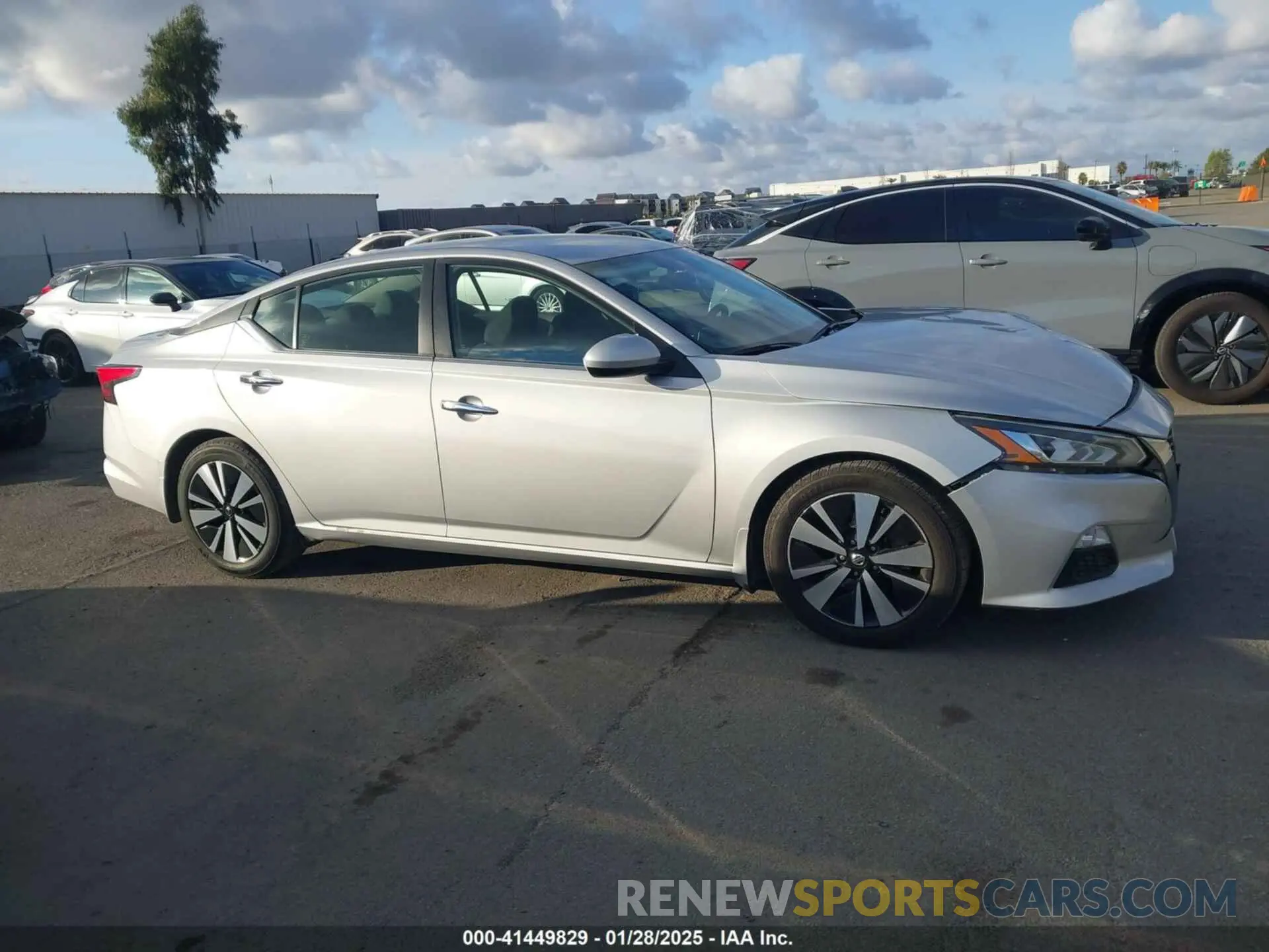 13 fotografías del automóvil dañado 1N4BL4DV6NN374898 NISSAN ALTIMA 2022