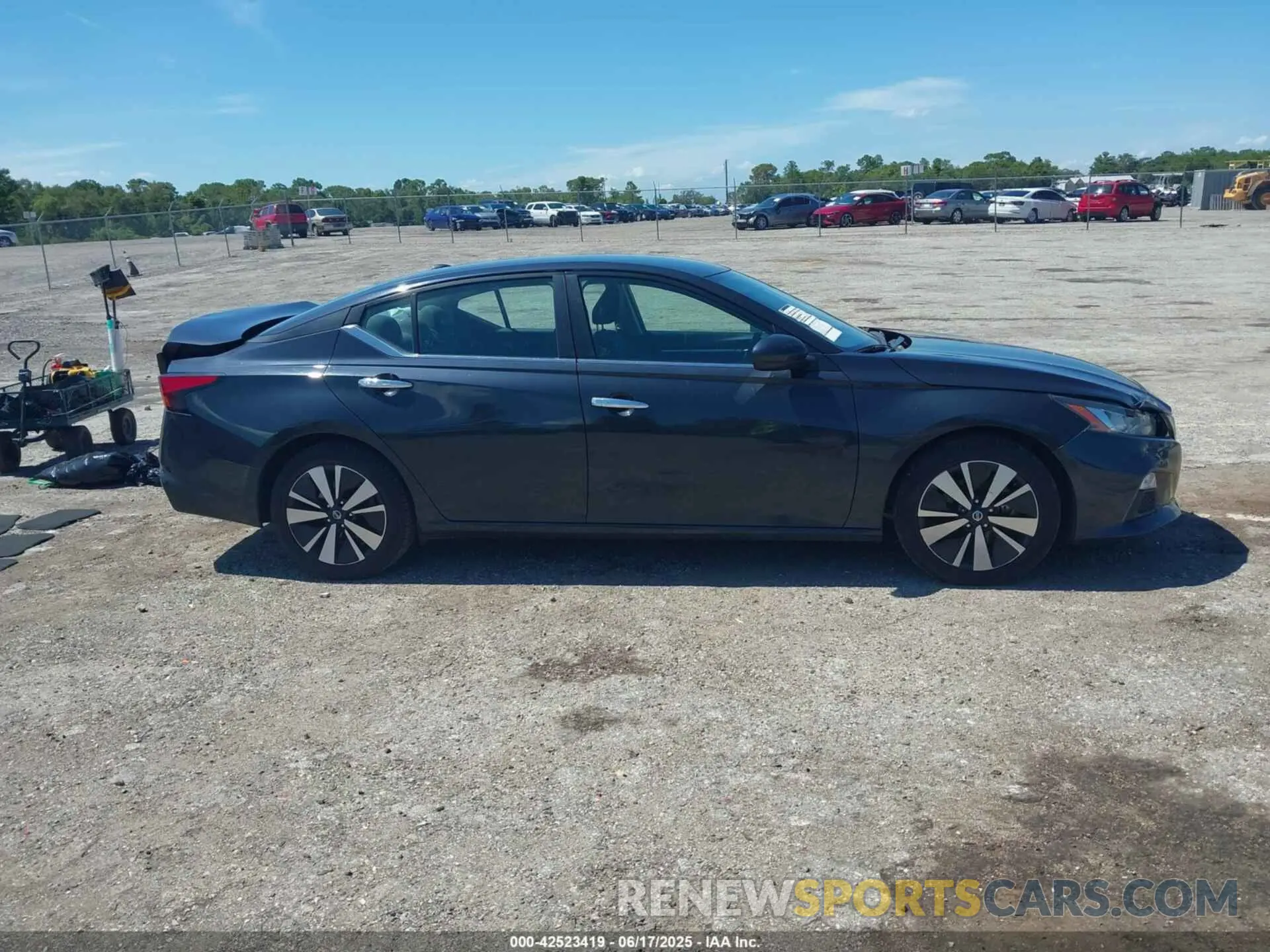 13 fotografías del automóvil dañado 1N4BL4DV7NN325015 NISSAN ALTIMA 2022