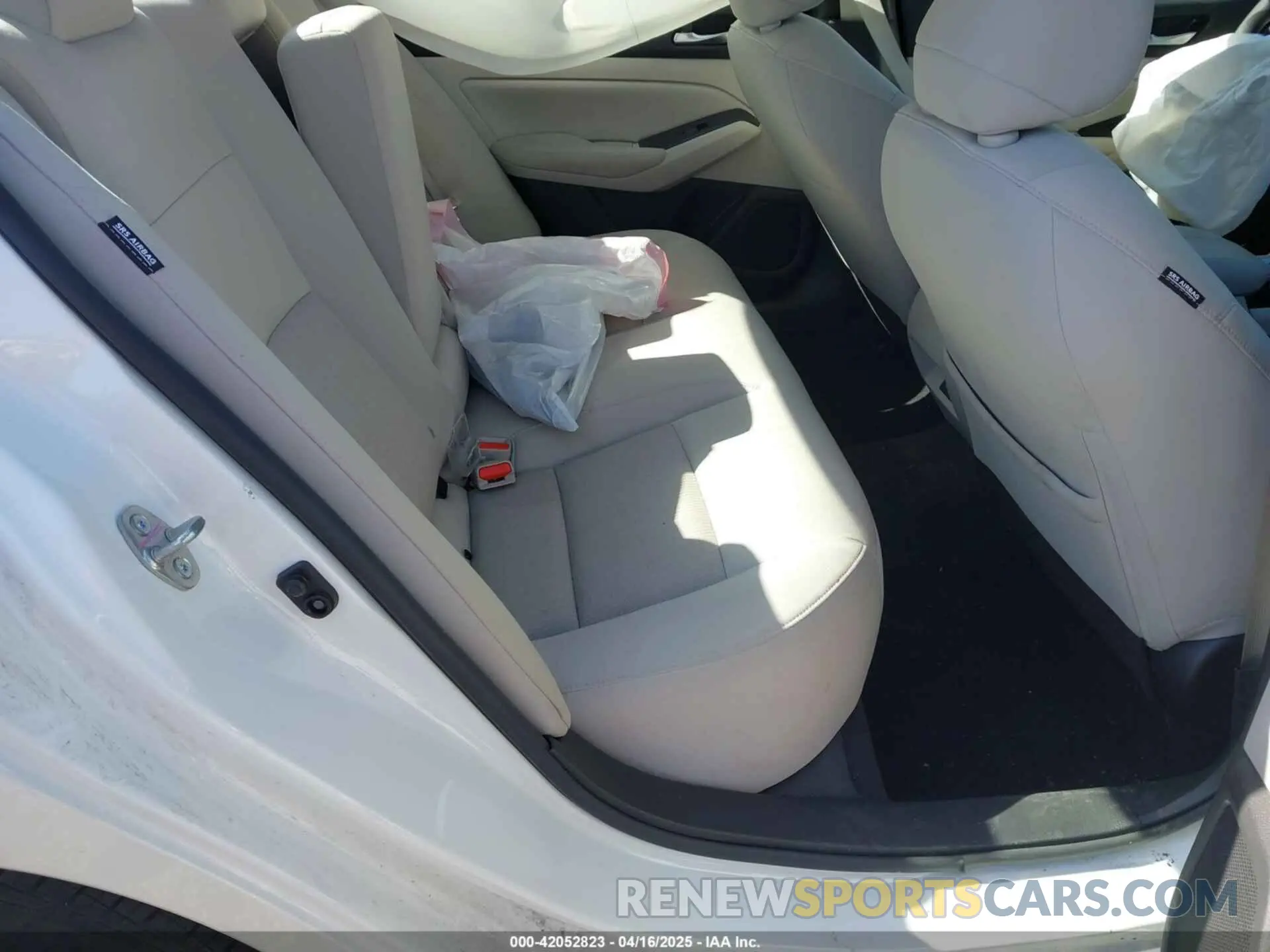 8 fotografías del automóvil dañado 1N4BL4DV9NN339529 NISSAN ALTIMA 2022