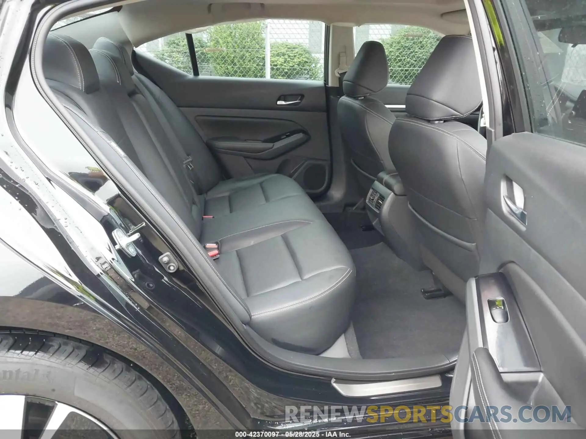 8 fotografías del automóvil dañado 1N4BL4EV2NN419026 NISSAN ALTIMA 2022