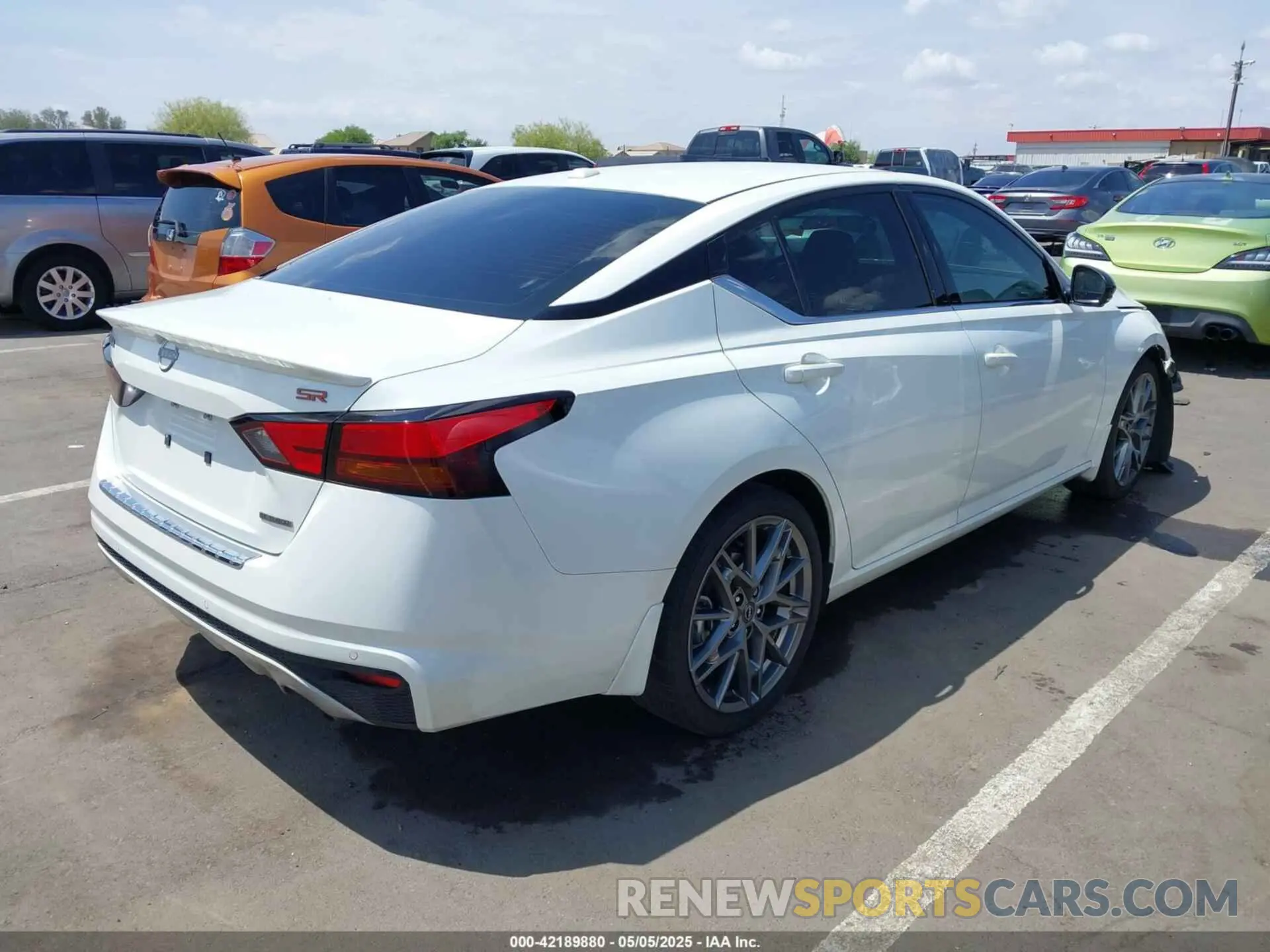 4 fotografías del automóvil dañado 1N4AL4CV3PN327621 NISSAN ALTIMA 2023