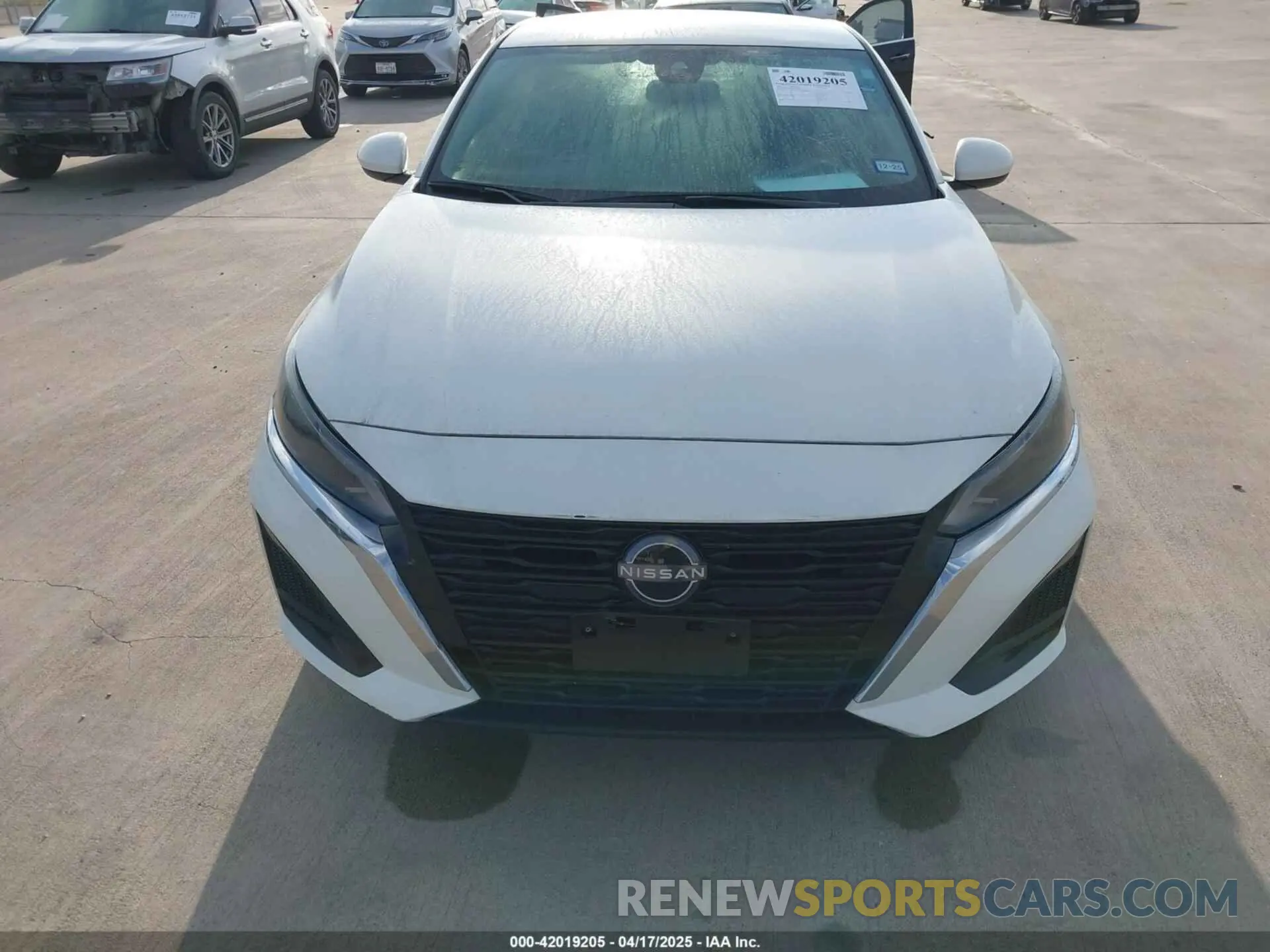 12 fotografías del automóvil dañado 1N4BL4BV0PN344432 NISSAN ALTIMA 2023