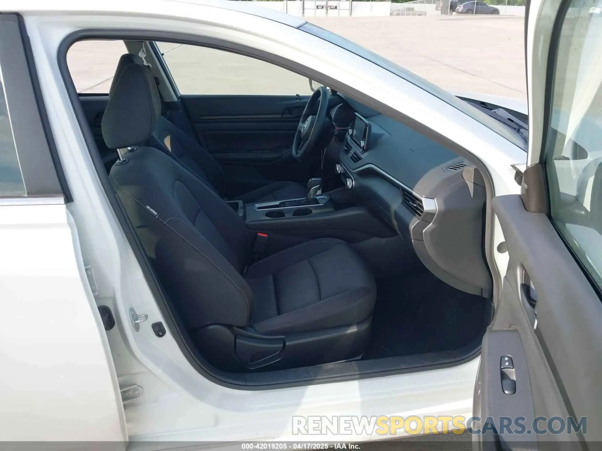5 fotografías del automóvil dañado 1N4BL4BV0PN344432 NISSAN ALTIMA 2023