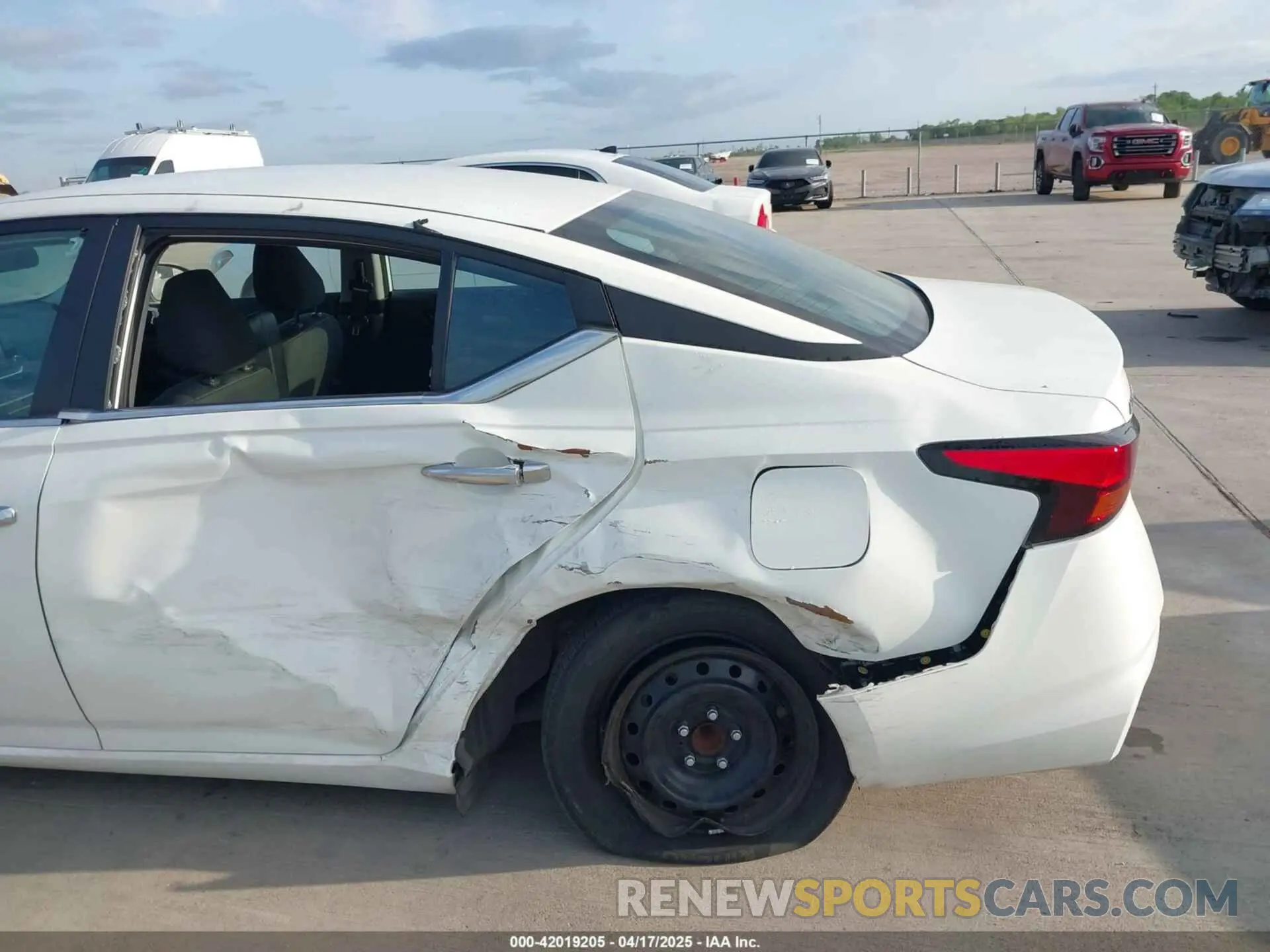 6 fotografías del automóvil dañado 1N4BL4BV0PN344432 NISSAN ALTIMA 2023