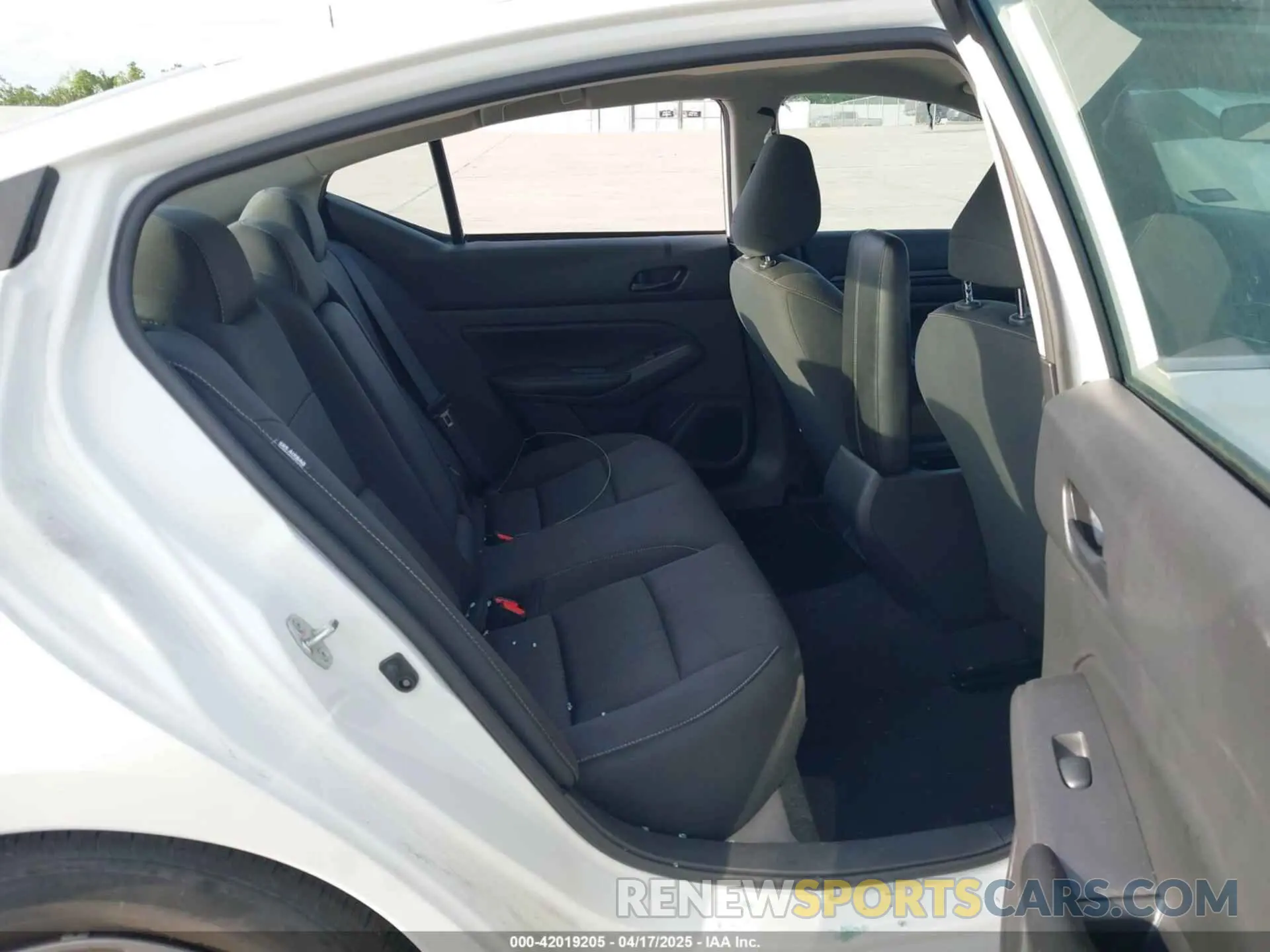 8 fotografías del automóvil dañado 1N4BL4BV0PN344432 NISSAN ALTIMA 2023