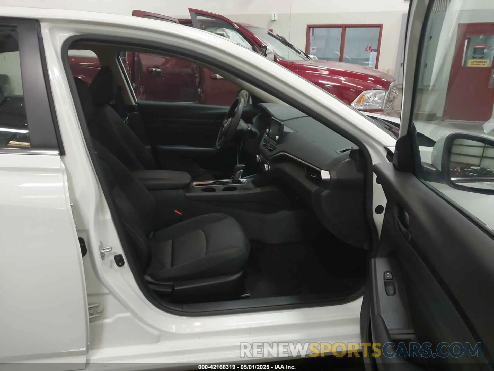 5 fotografías del automóvil dañado 1N4BL4BV0PN366544 NISSAN ALTIMA 2023