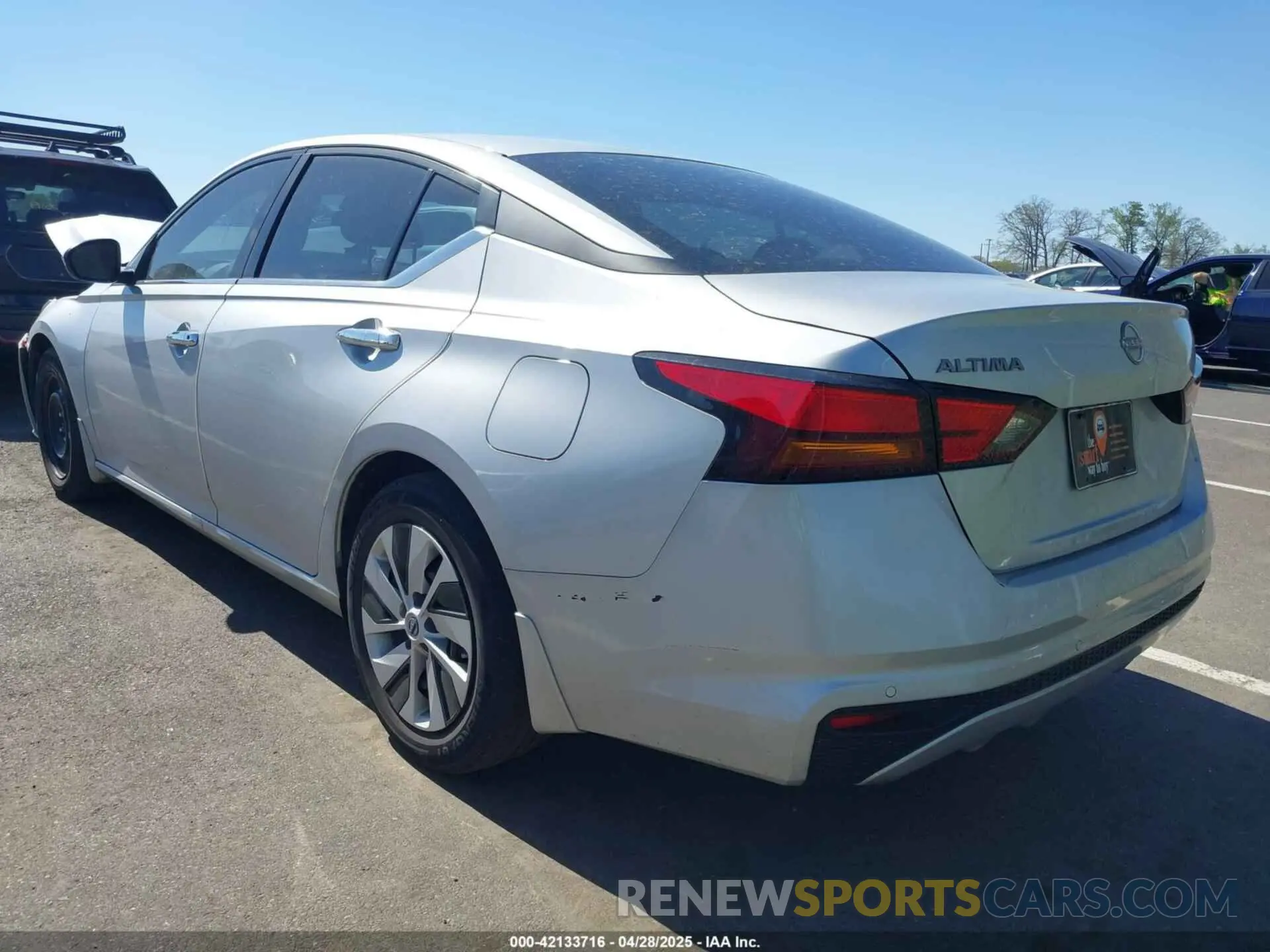 3 fotografías del automóvil dañado 1N4BL4BV4PN353604 NISSAN ALTIMA 2023