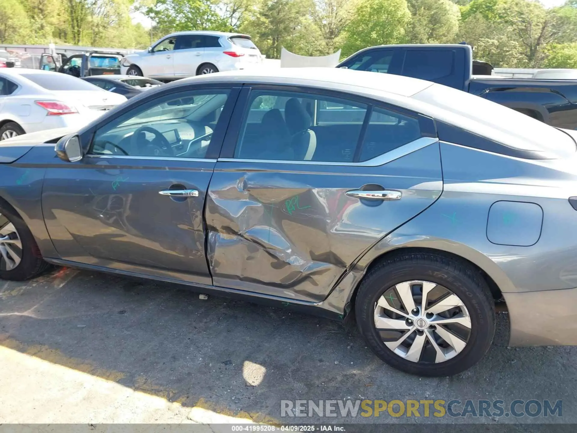 14 fotografías del automóvil dañado 1N4BL4BV4PN357555 NISSAN ALTIMA 2023