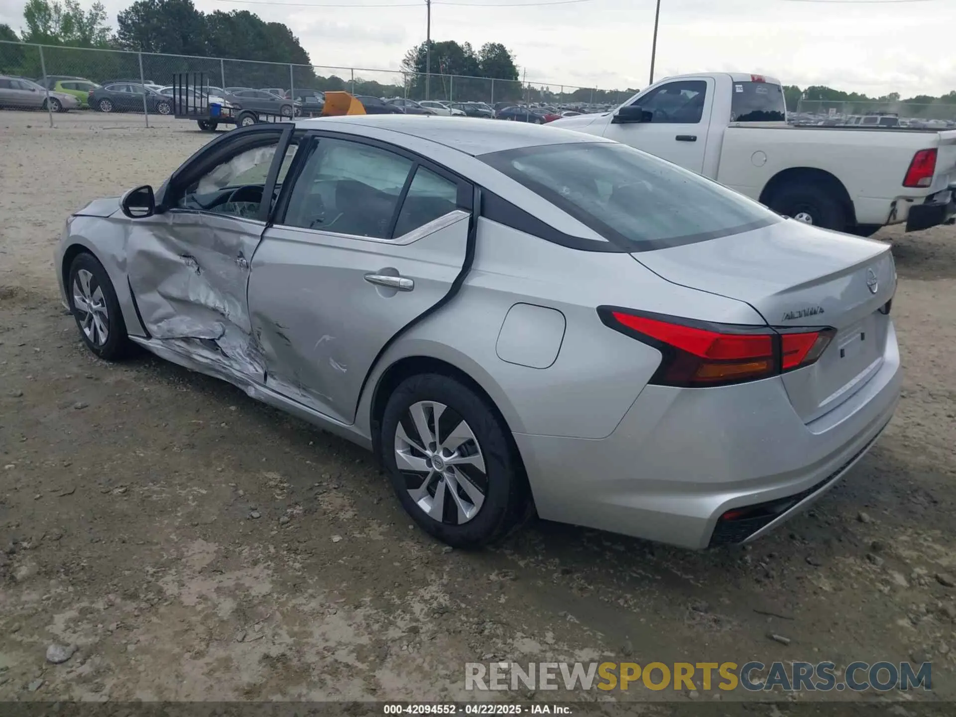 3 fotografías del automóvil dañado 1N4BL4BV6PN312004 NISSAN ALTIMA 2023
