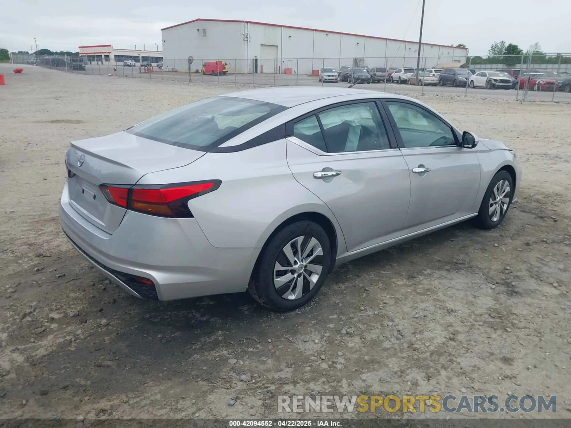4 fotografías del automóvil dañado 1N4BL4BV6PN312004 NISSAN ALTIMA 2023