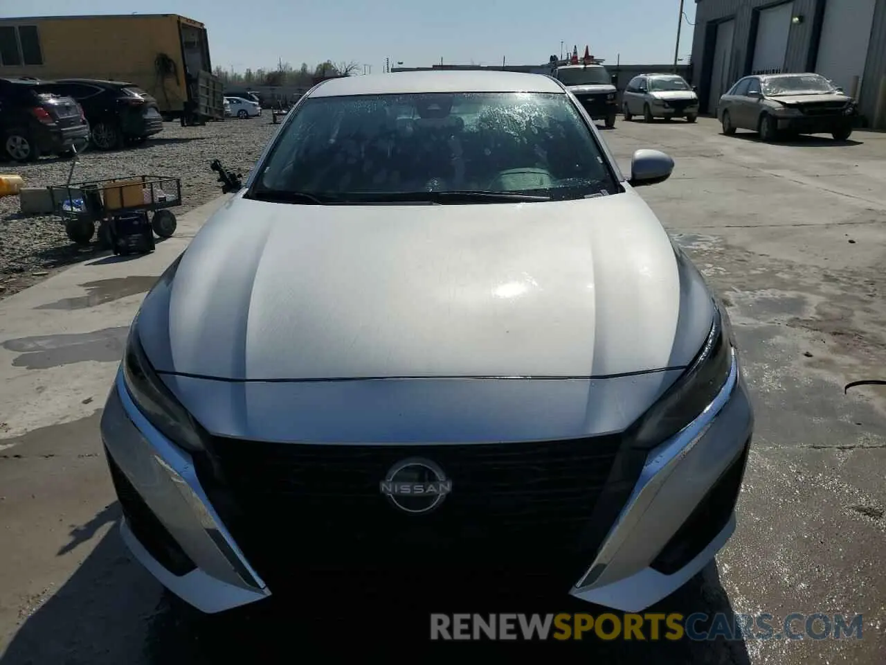 5 fotografías del automóvil dañado 1N4BL4BV8PN399100 NISSAN ALTIMA 2023