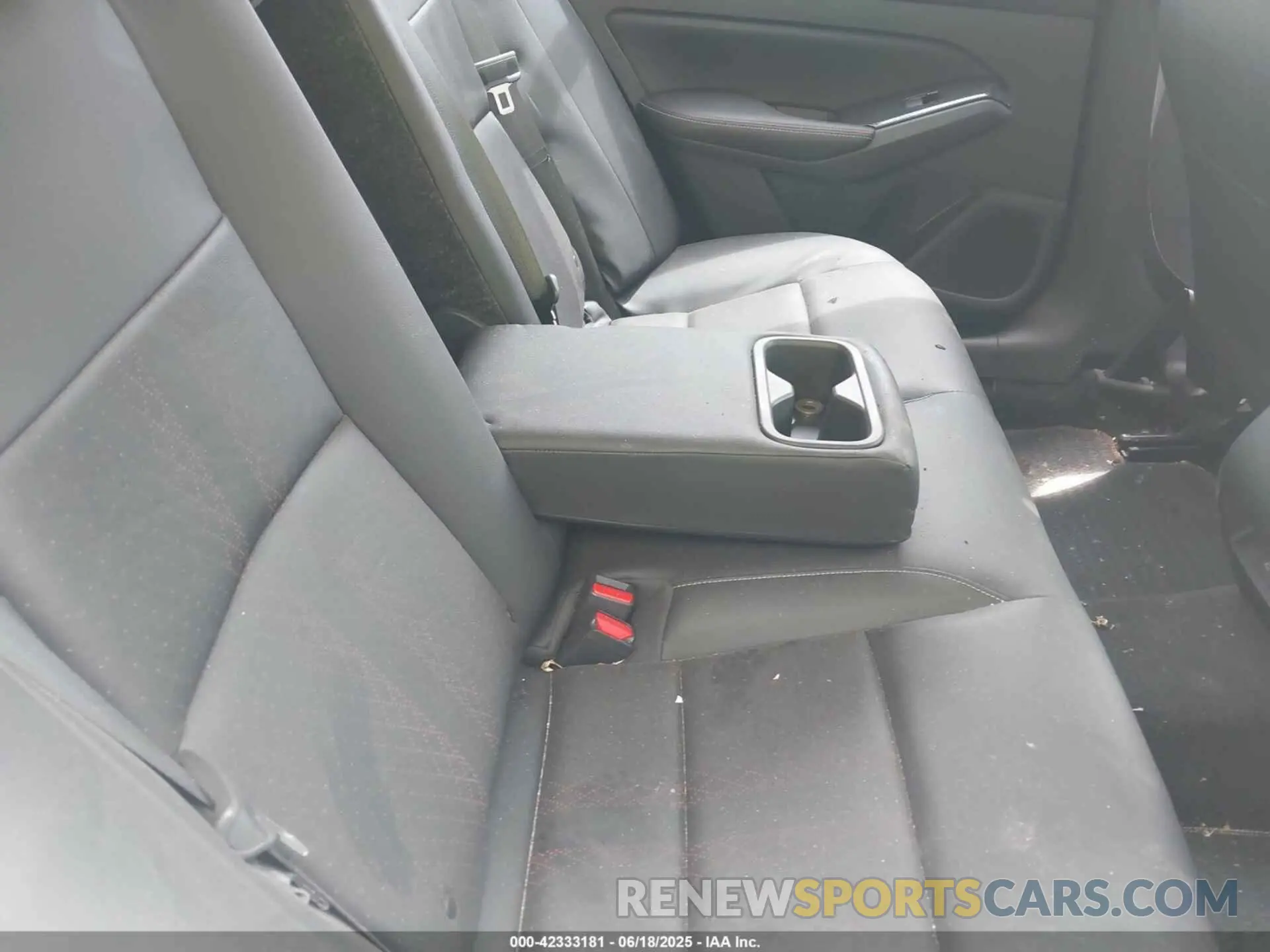 8 fotografías del automóvil dañado 1N4BL4CV0PN389692 NISSAN ALTIMA 2023