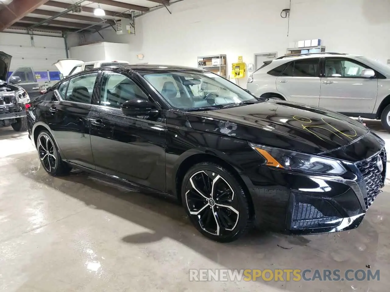 4 fotografías del automóvil dañado 1N4BL4CV1PN319344 NISSAN ALTIMA 2023