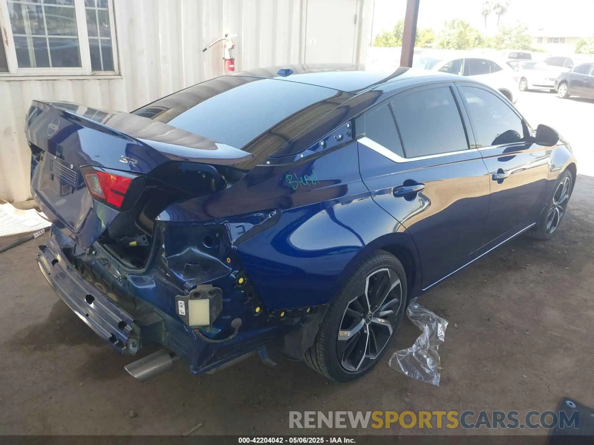 4 fotografías del automóvil dañado 1N4BL4CV1PN416415 NISSAN ALTIMA 2023