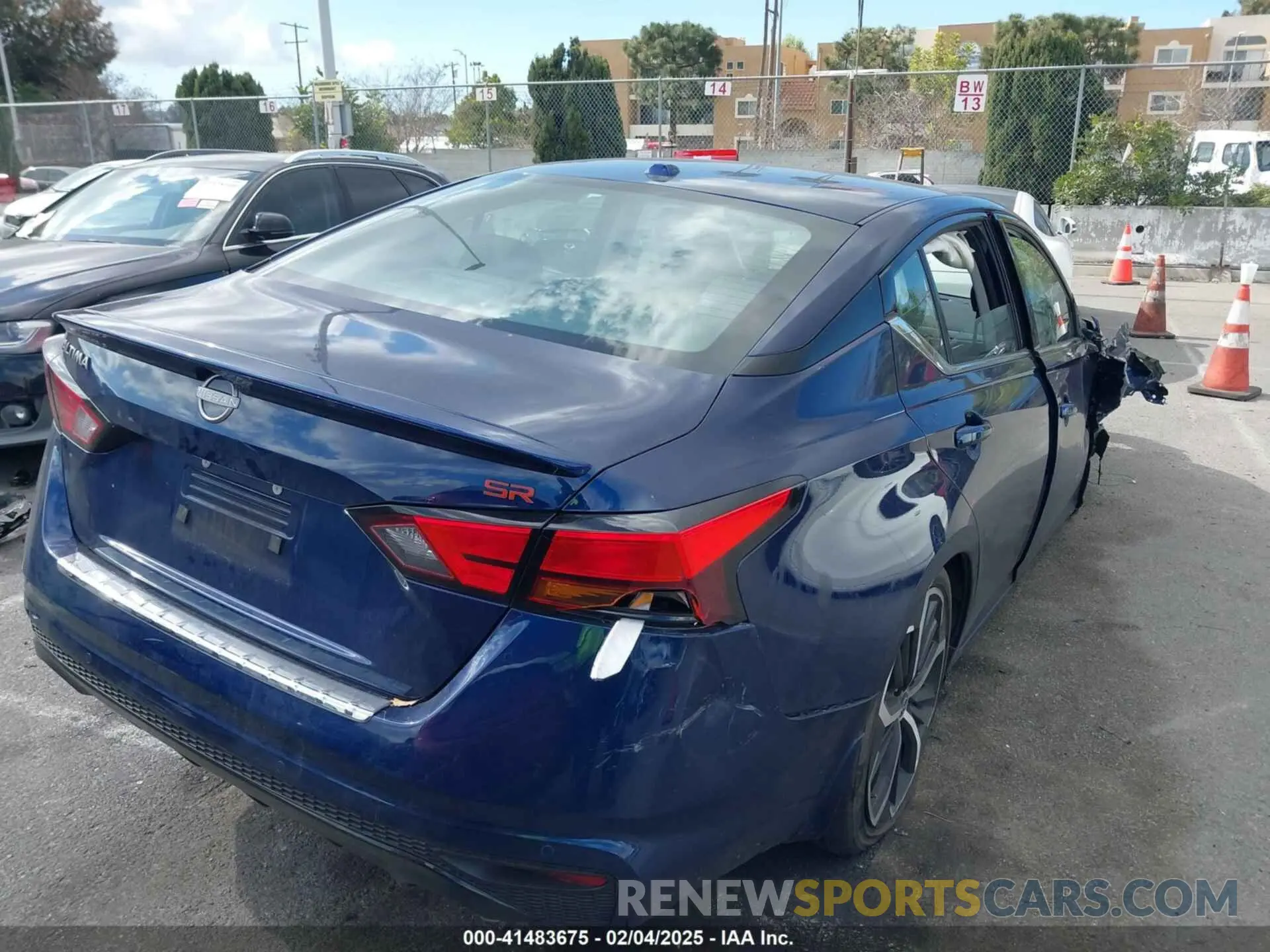 4 fotografías del automóvil dañado 1N4BL4CV2PN376362 NISSAN ALTIMA 2023