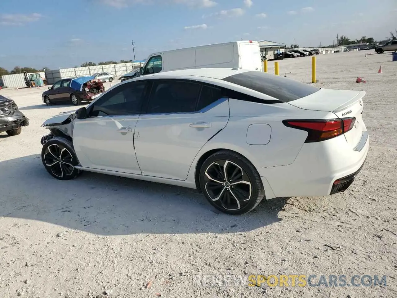 2 fotografías del automóvil dañado 1N4BL4CV2PN378130 NISSAN ALTIMA 2023