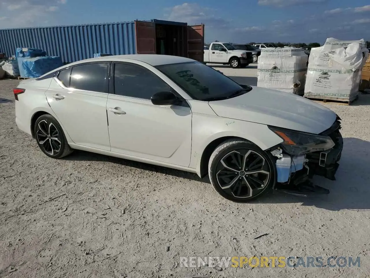 4 fotografías del automóvil dañado 1N4BL4CV2PN378130 NISSAN ALTIMA 2023
