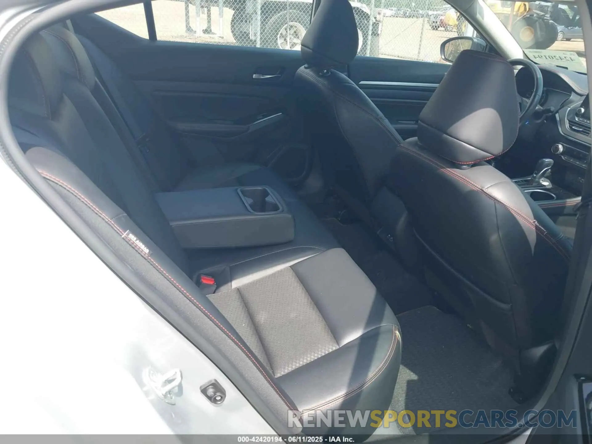 8 fotografías del automóvil dañado 1N4BL4CV3PN371333 NISSAN ALTIMA 2023