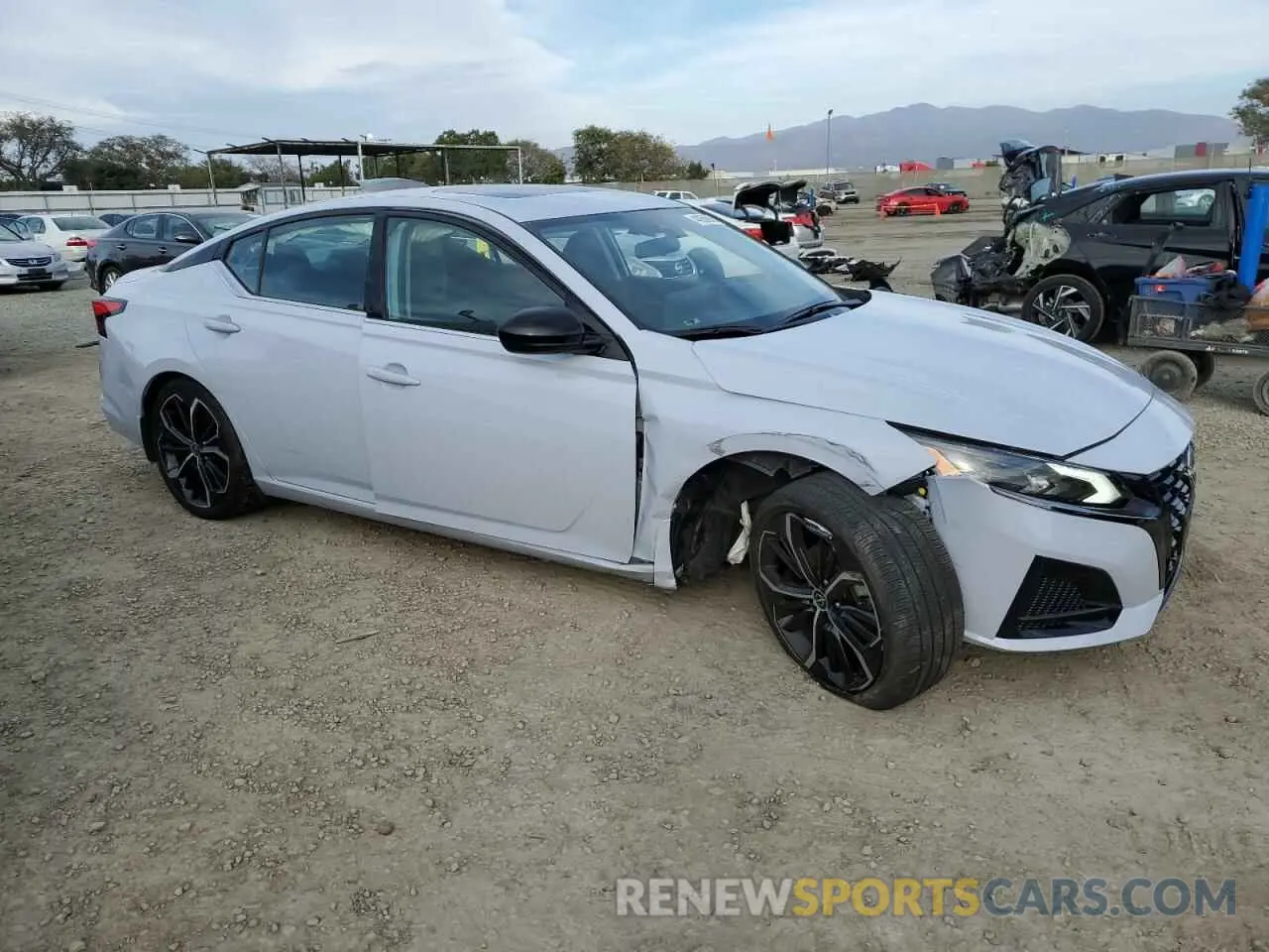 4 fotografías del automóvil dañado 1N4BL4CV4PN335327 NISSAN ALTIMA 2023
