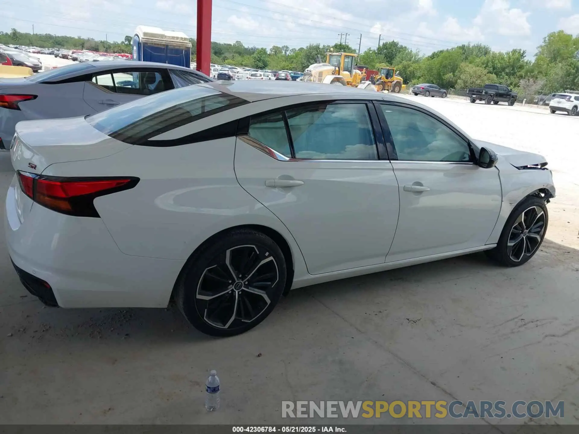 13 fotografías del automóvil dañado 1N4BL4CV5PN340441 NISSAN ALTIMA 2023