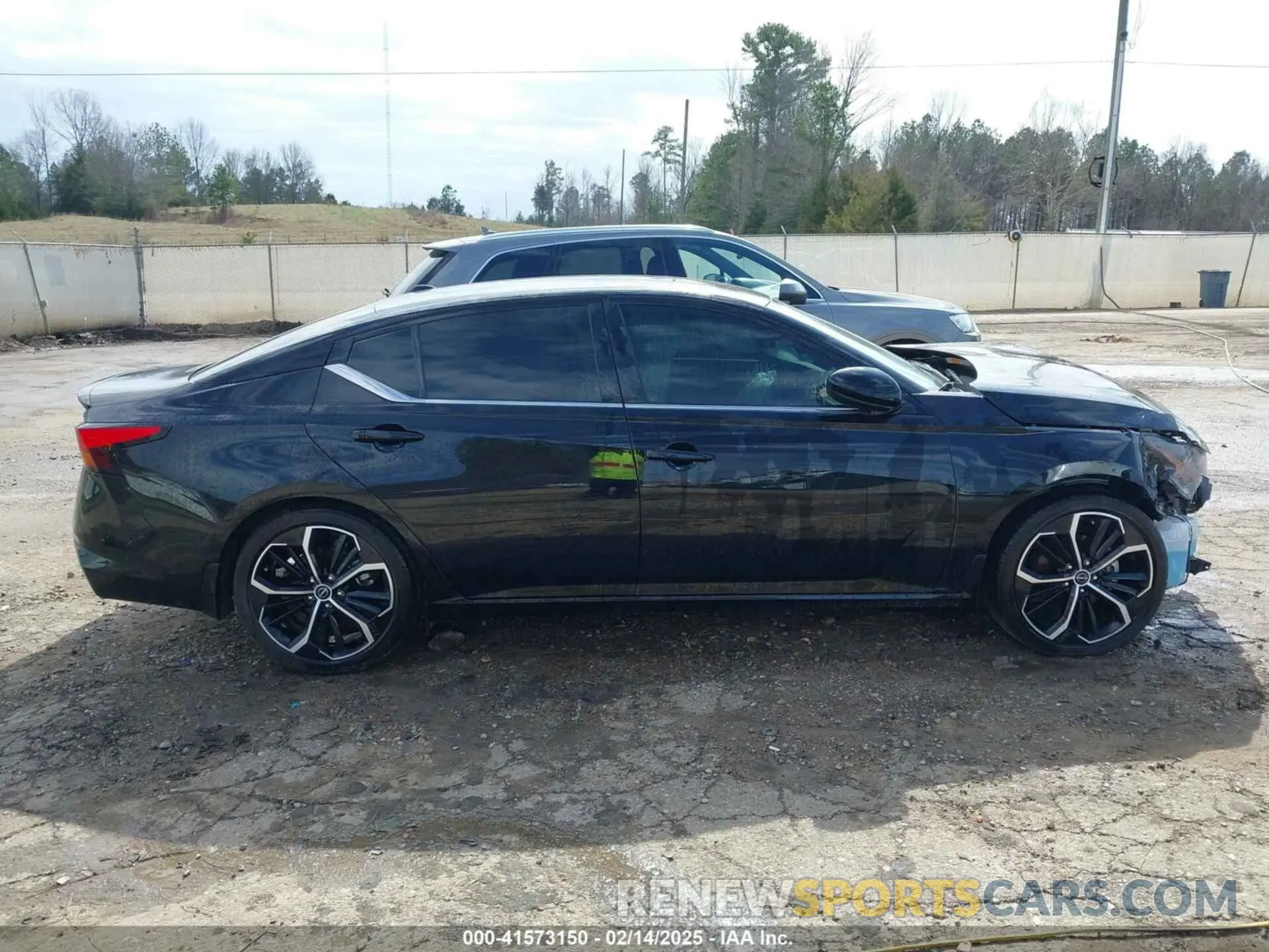 14 fotografías del automóvil dañado 1N4BL4CV6PN398266 NISSAN ALTIMA 2023