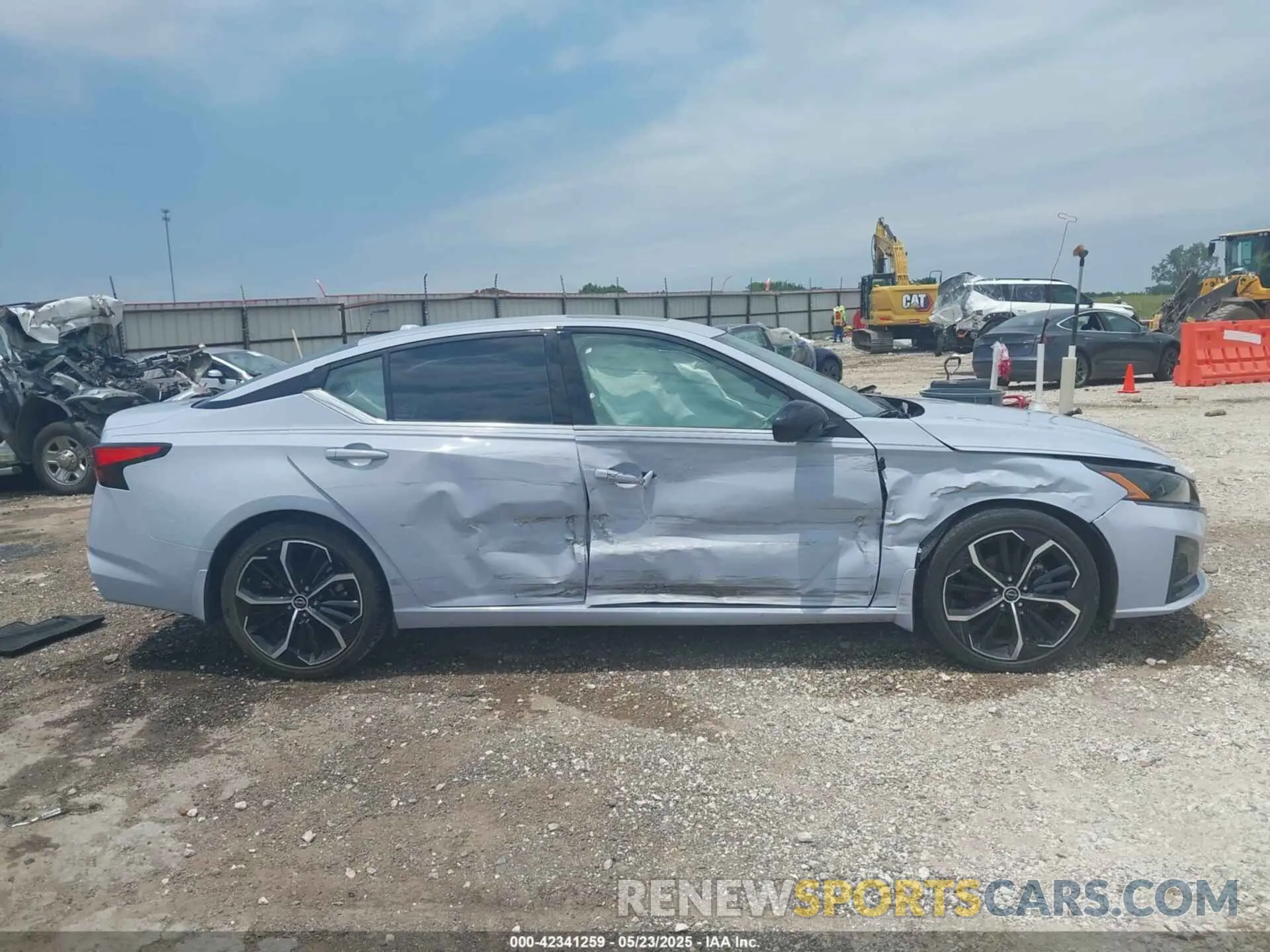 12 fotografías del automóvil dañado 1N4BL4CV6PN401554 NISSAN ALTIMA 2023