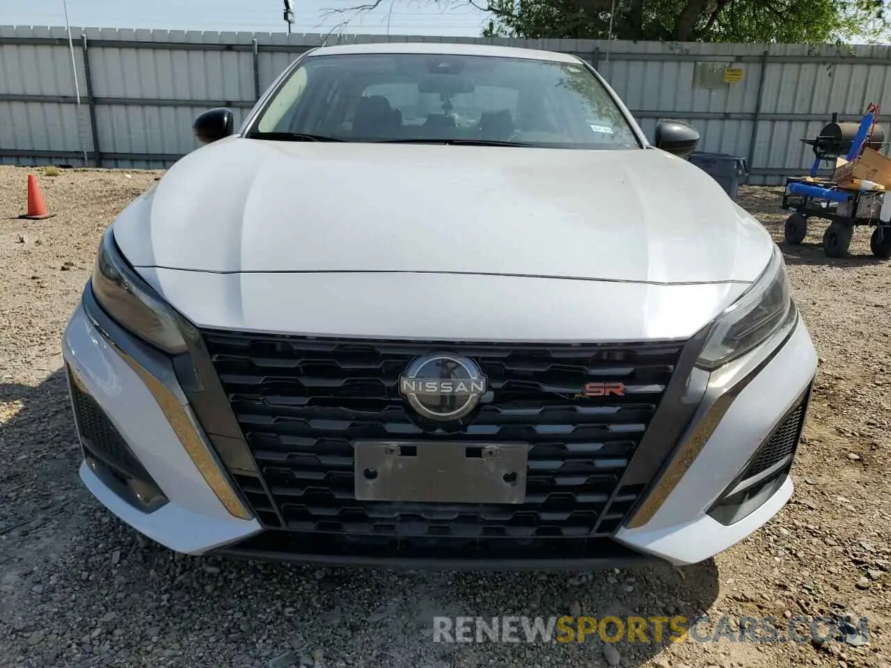 5 fotografías del automóvil dañado 1N4BL4CV6PN424686 NISSAN ALTIMA 2023