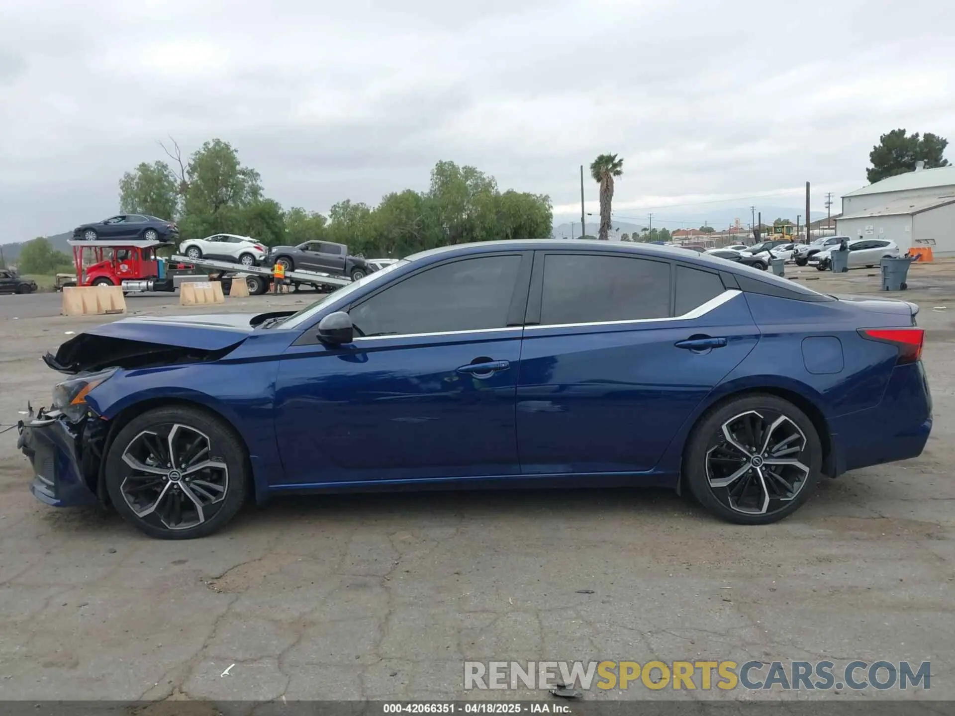 14 fotografías del automóvil dañado 1N4BL4CV8PN381100 NISSAN ALTIMA 2023