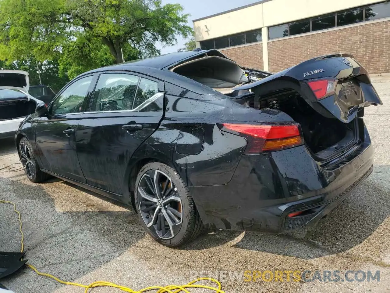 2 fotografías del automóvil dañado 1N4BL4CV9PN350793 NISSAN ALTIMA 2023