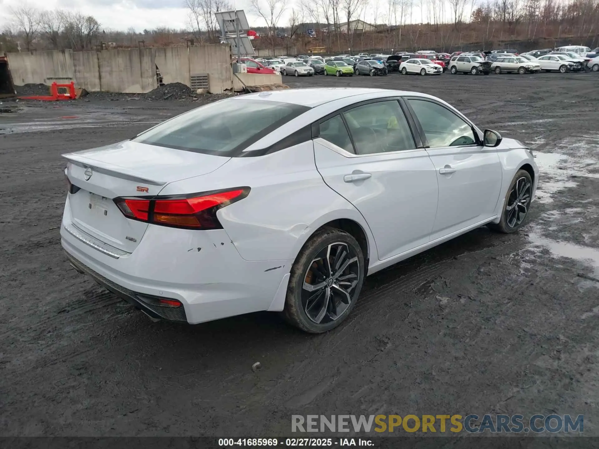4 fotografías del automóvil dañado 1N4BL4CW2PN353608 NISSAN ALTIMA 2023