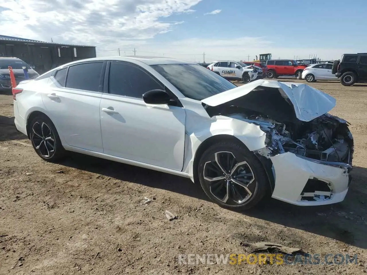 4 fotografías del automóvil dañado 1N4BL4CW6PN325875 NISSAN ALTIMA 2023