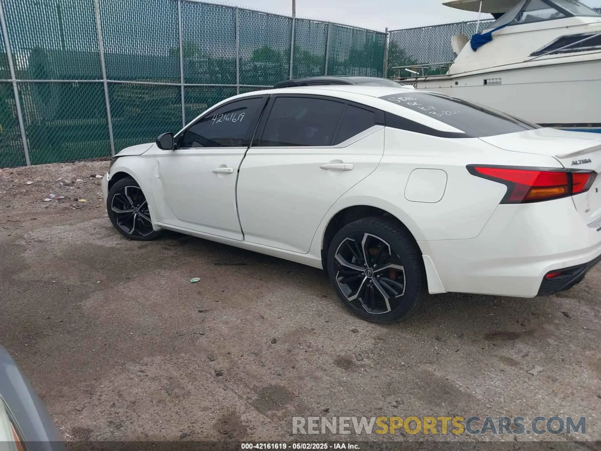 14 fotografías del automóvil dañado 1N4BL4CW8PN325120 NISSAN ALTIMA 2023
