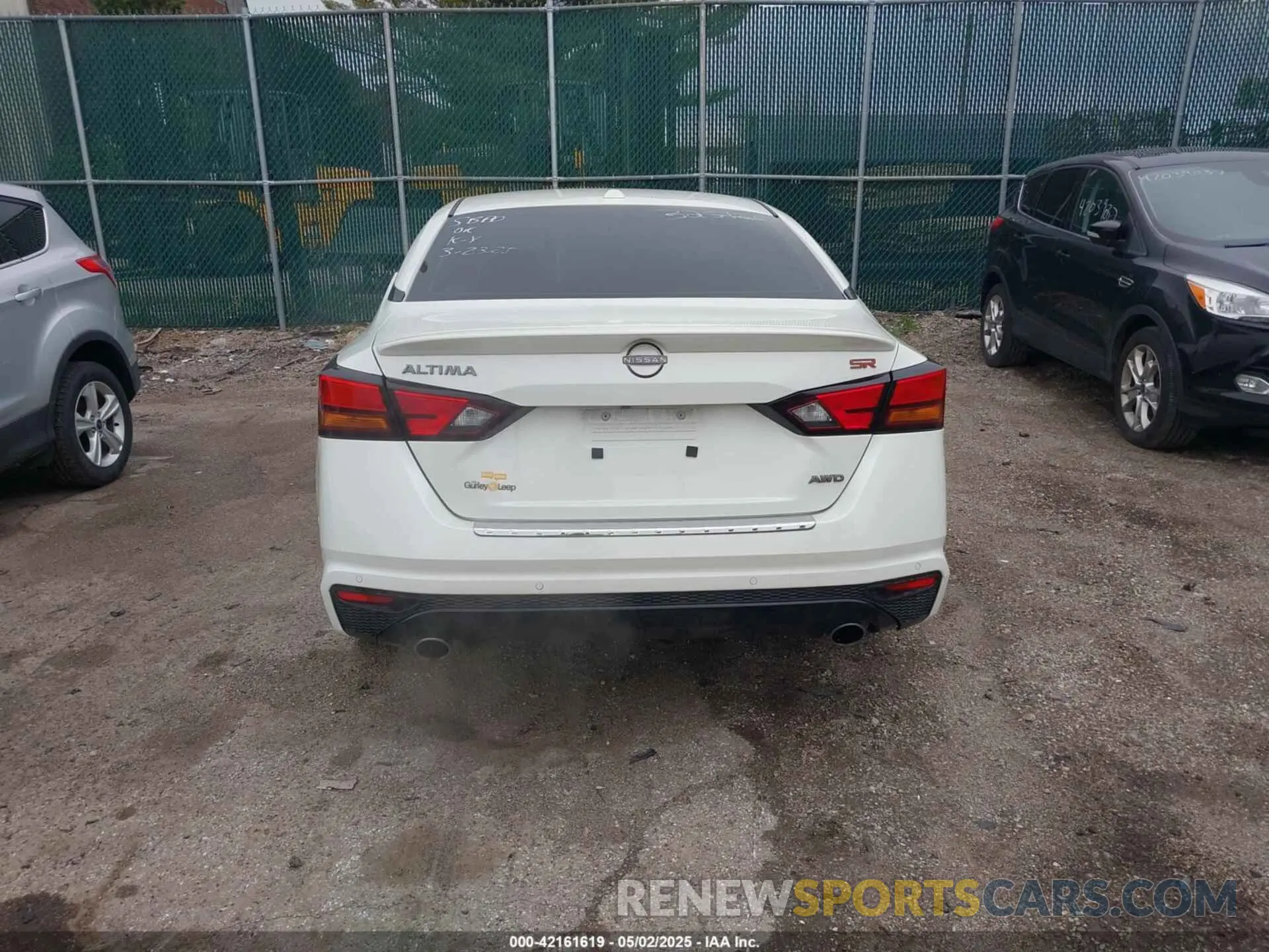 16 fotografías del automóvil dañado 1N4BL4CW8PN325120 NISSAN ALTIMA 2023