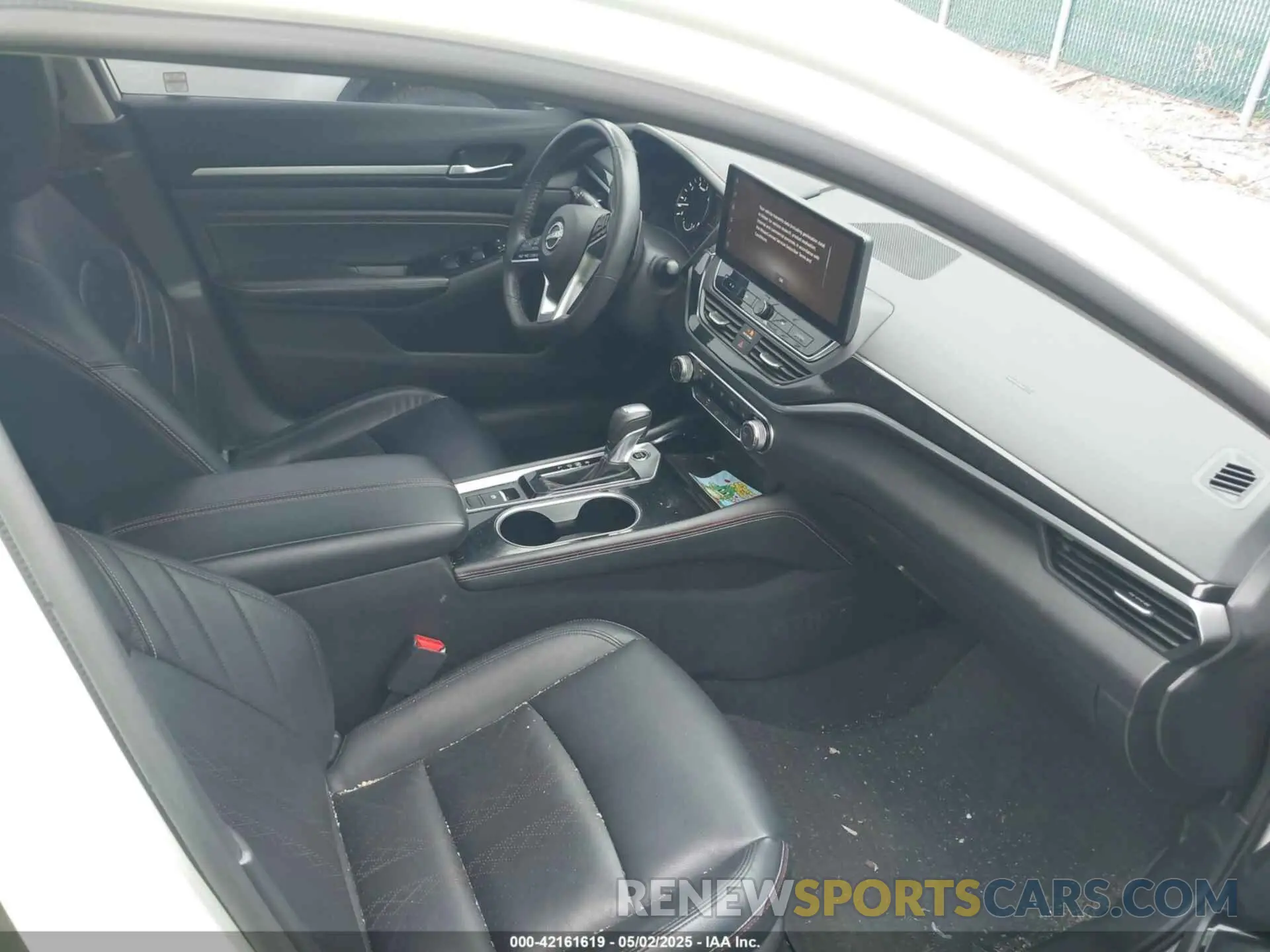 5 fotografías del automóvil dañado 1N4BL4CW8PN325120 NISSAN ALTIMA 2023