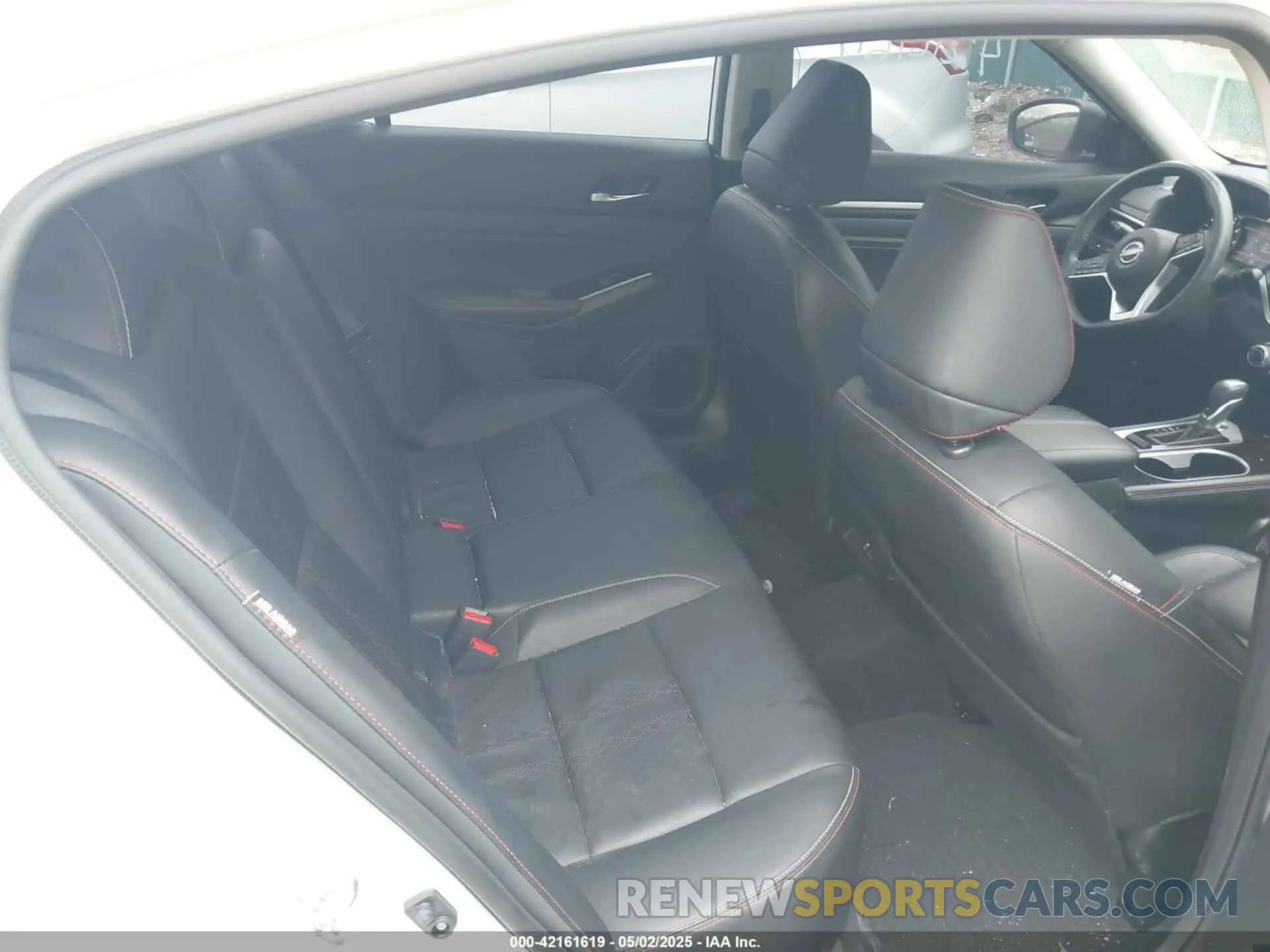 8 fotografías del automóvil dañado 1N4BL4CW8PN325120 NISSAN ALTIMA 2023
