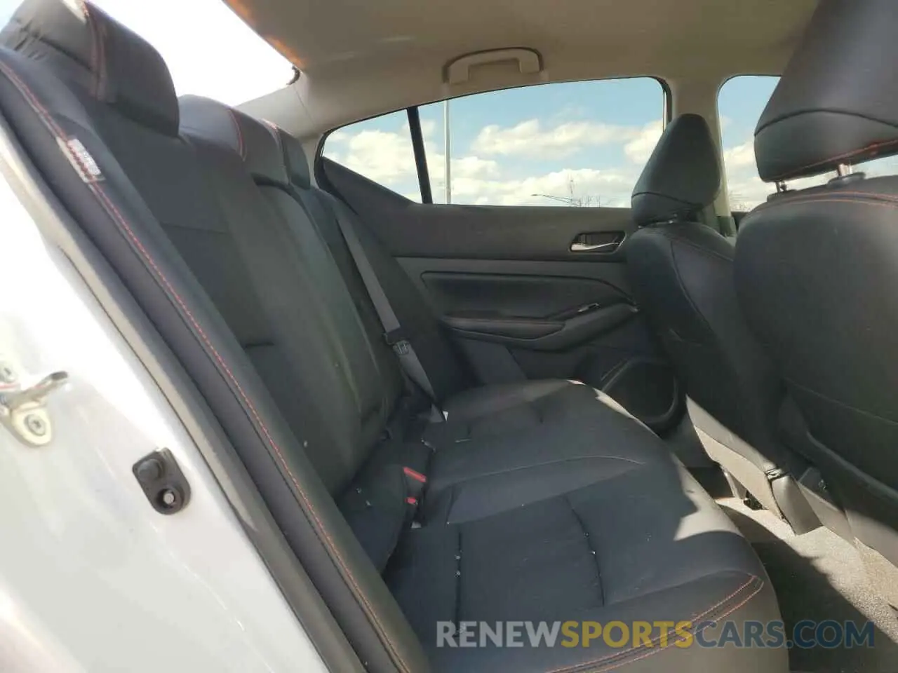 10 fotografías del automóvil dañado 1N4BL4CW8PN424424 NISSAN ALTIMA 2023