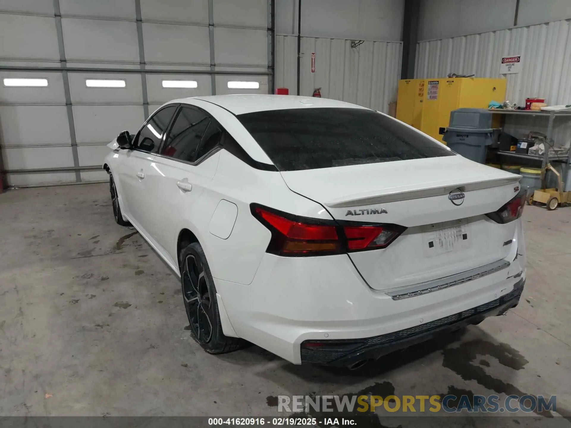 3 fotografías del automóvil dañado 1N4BL4CW9PN383401 NISSAN ALTIMA 2023