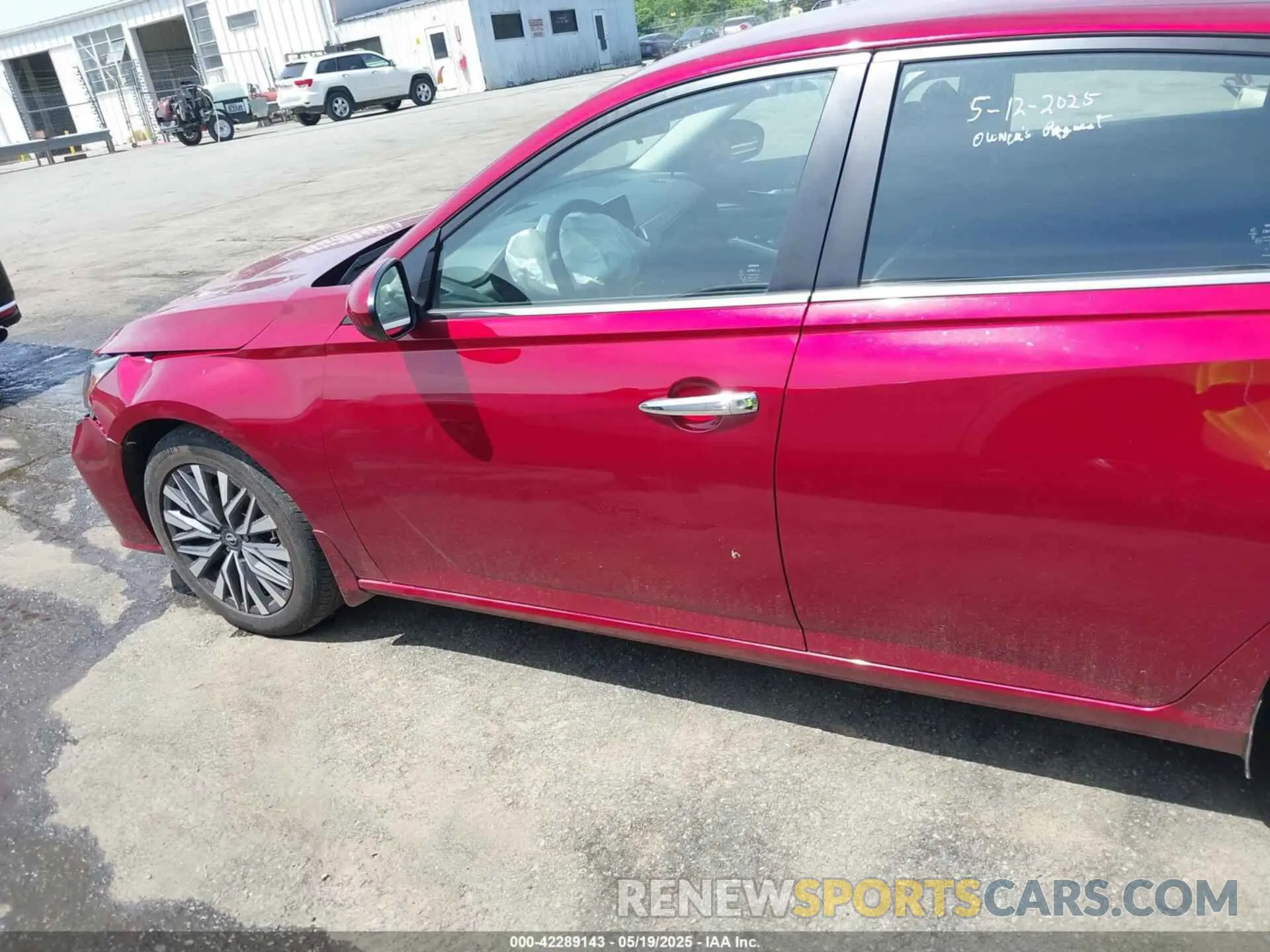 14 fotografías del automóvil dañado 1N4BL4DV0PN396253 NISSAN ALTIMA 2023
