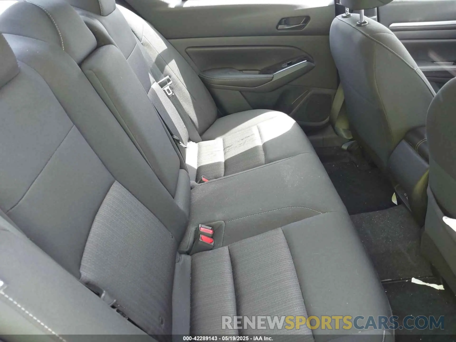 8 fotografías del automóvil dañado 1N4BL4DV0PN396253 NISSAN ALTIMA 2023