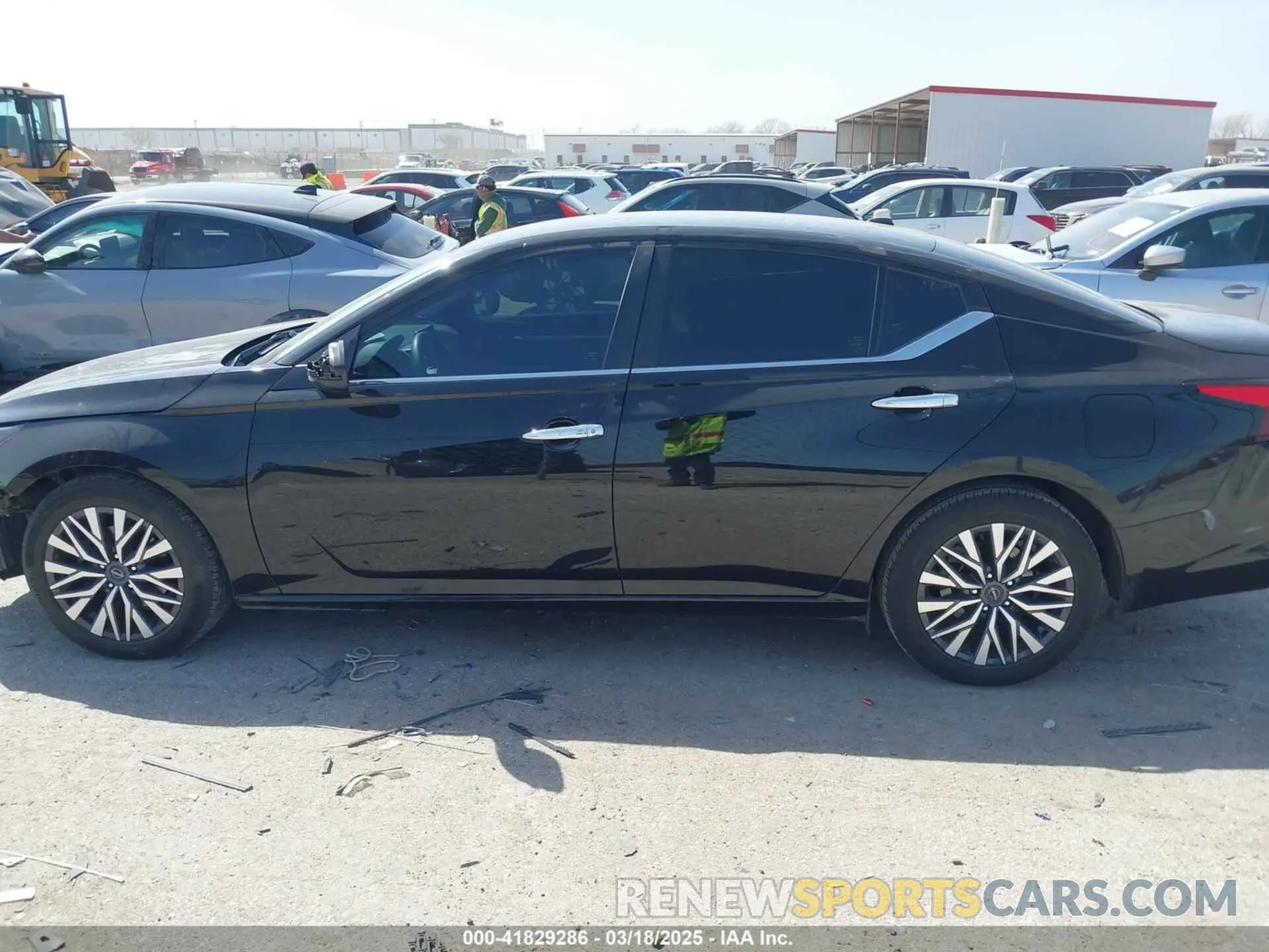 14 fotografías del automóvil dañado 1N4BL4DV1PN318399 NISSAN ALTIMA 2023
