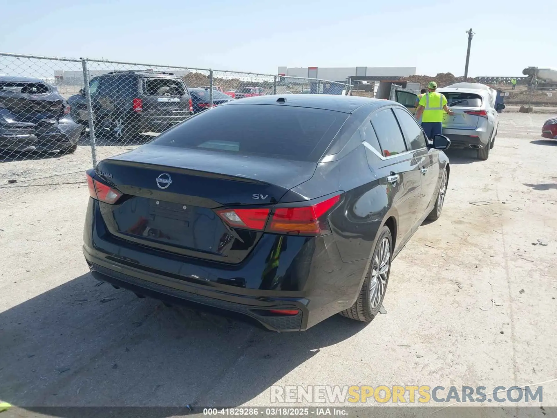 4 fotografías del automóvil dañado 1N4BL4DV1PN318399 NISSAN ALTIMA 2023