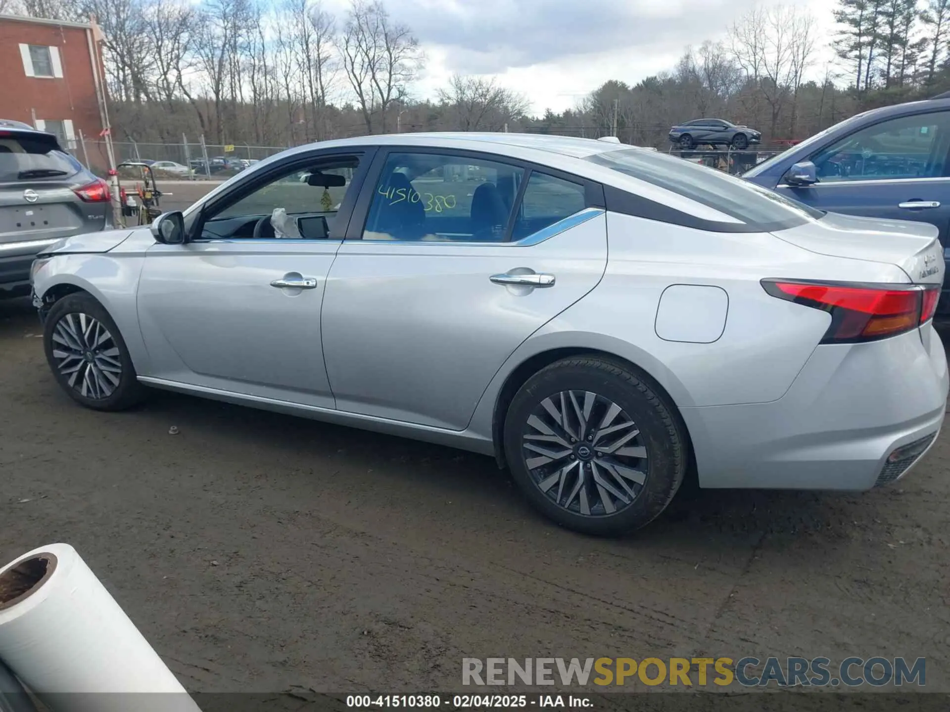 14 fotografías del automóvil dañado 1N4BL4DV1PN367702 NISSAN ALTIMA 2023