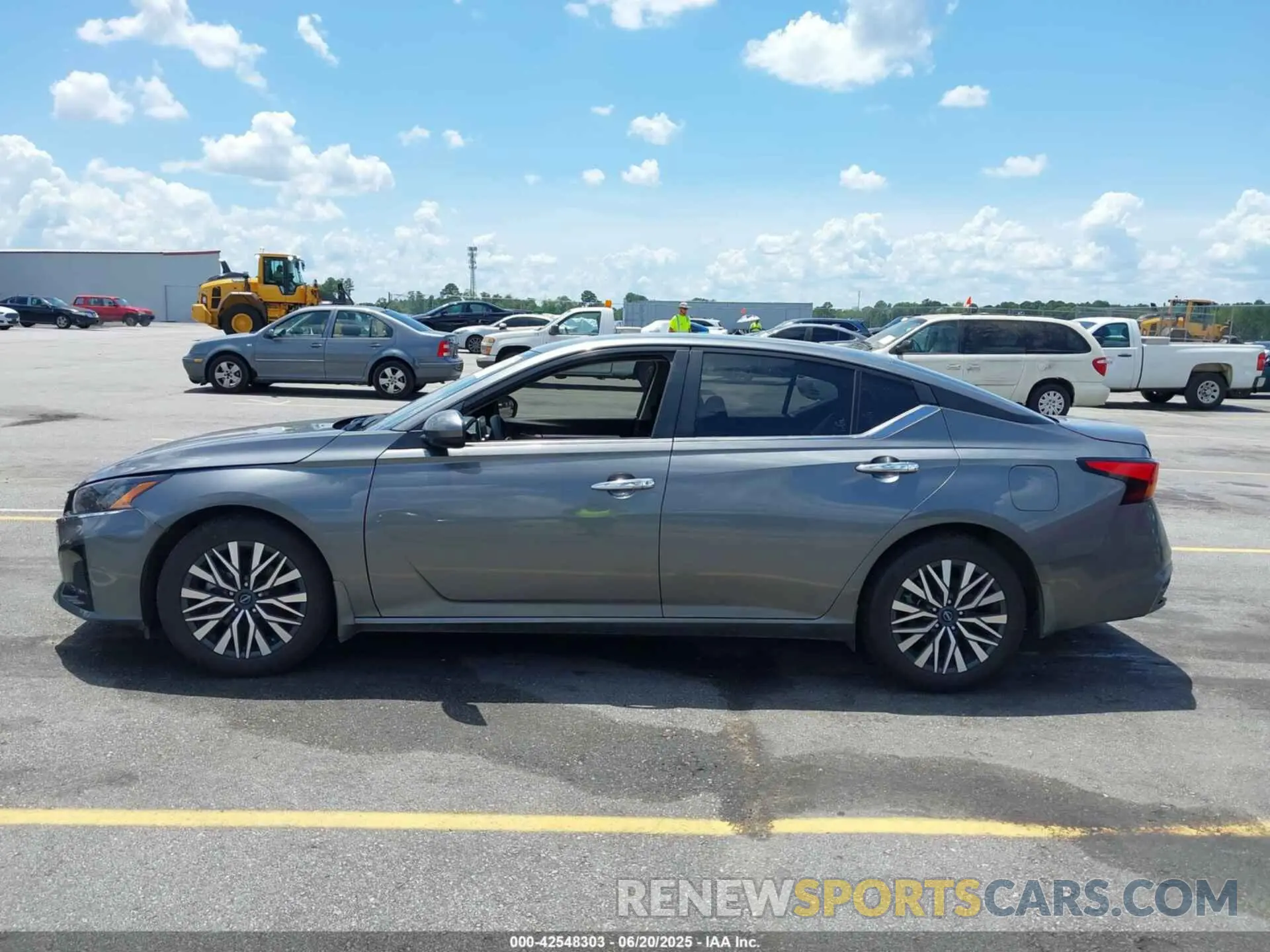 14 fotografías del automóvil dañado 1N4BL4DV1PN397380 NISSAN ALTIMA 2023