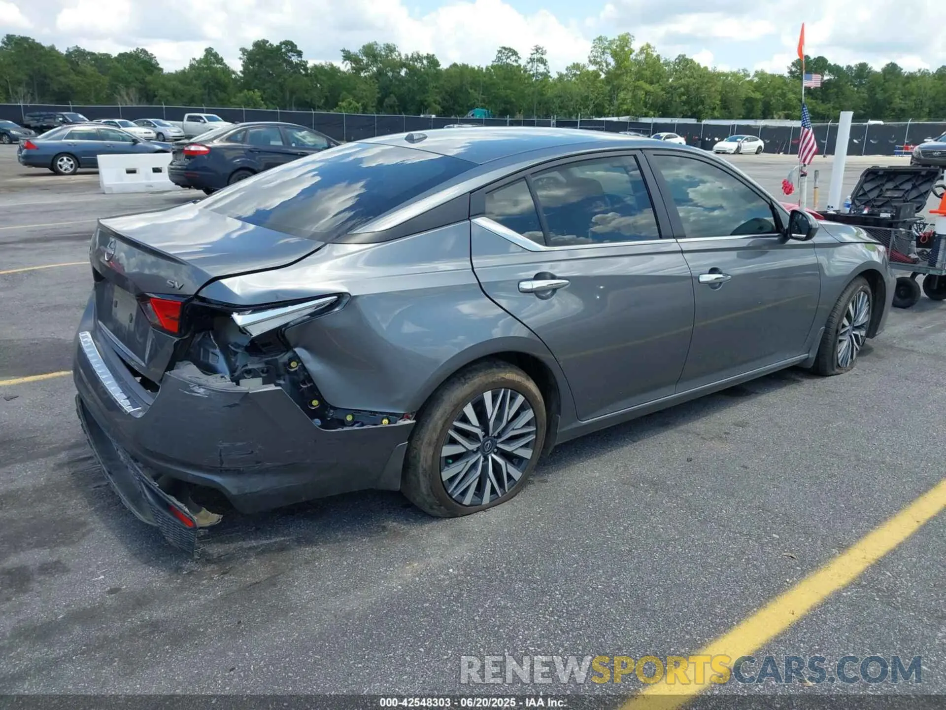4 fotografías del automóvil dañado 1N4BL4DV1PN397380 NISSAN ALTIMA 2023