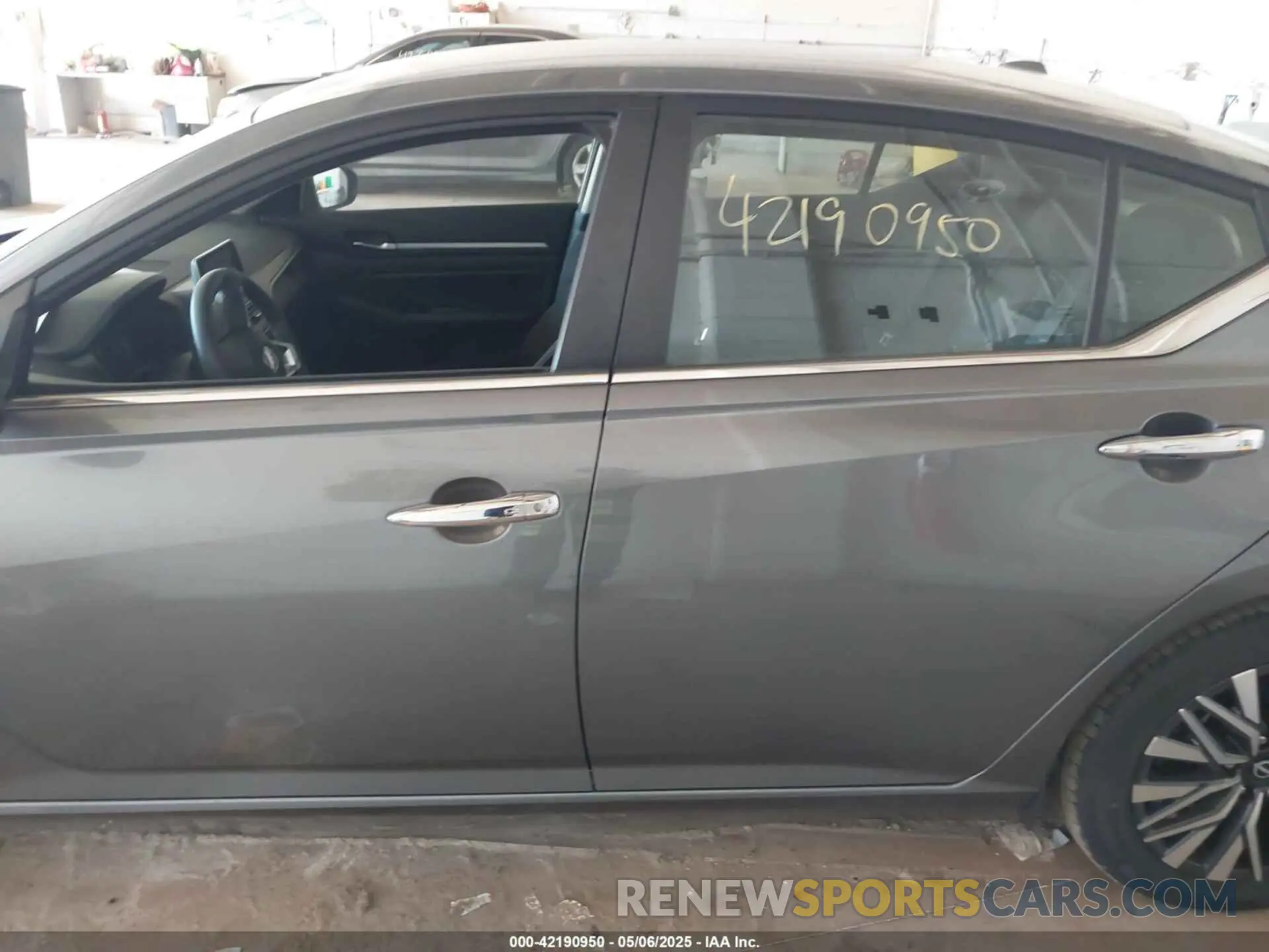 14 fotografías del automóvil dañado 1N4BL4DV2PN329105 NISSAN ALTIMA 2023