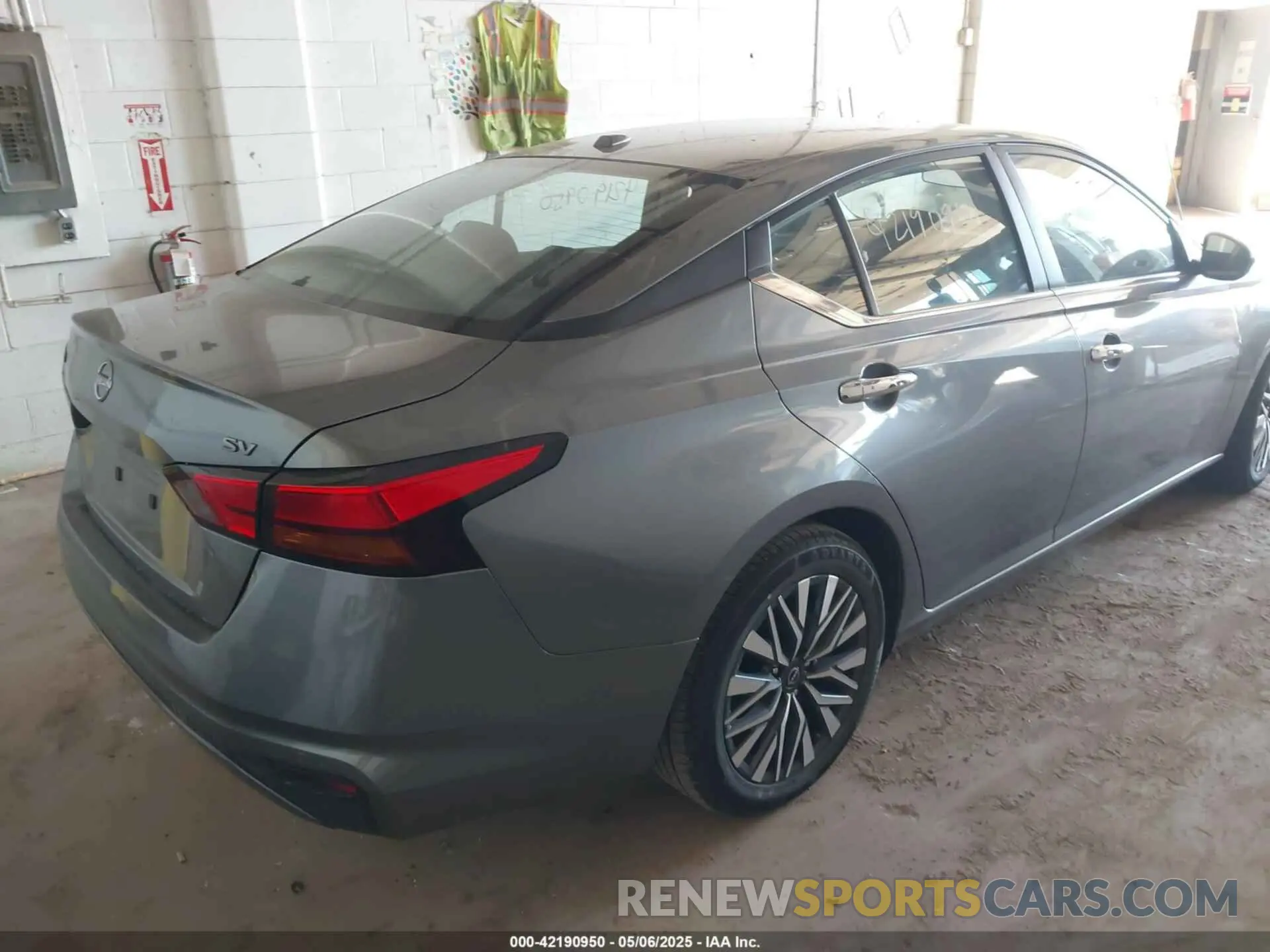 4 fotografías del automóvil dañado 1N4BL4DV2PN329105 NISSAN ALTIMA 2023