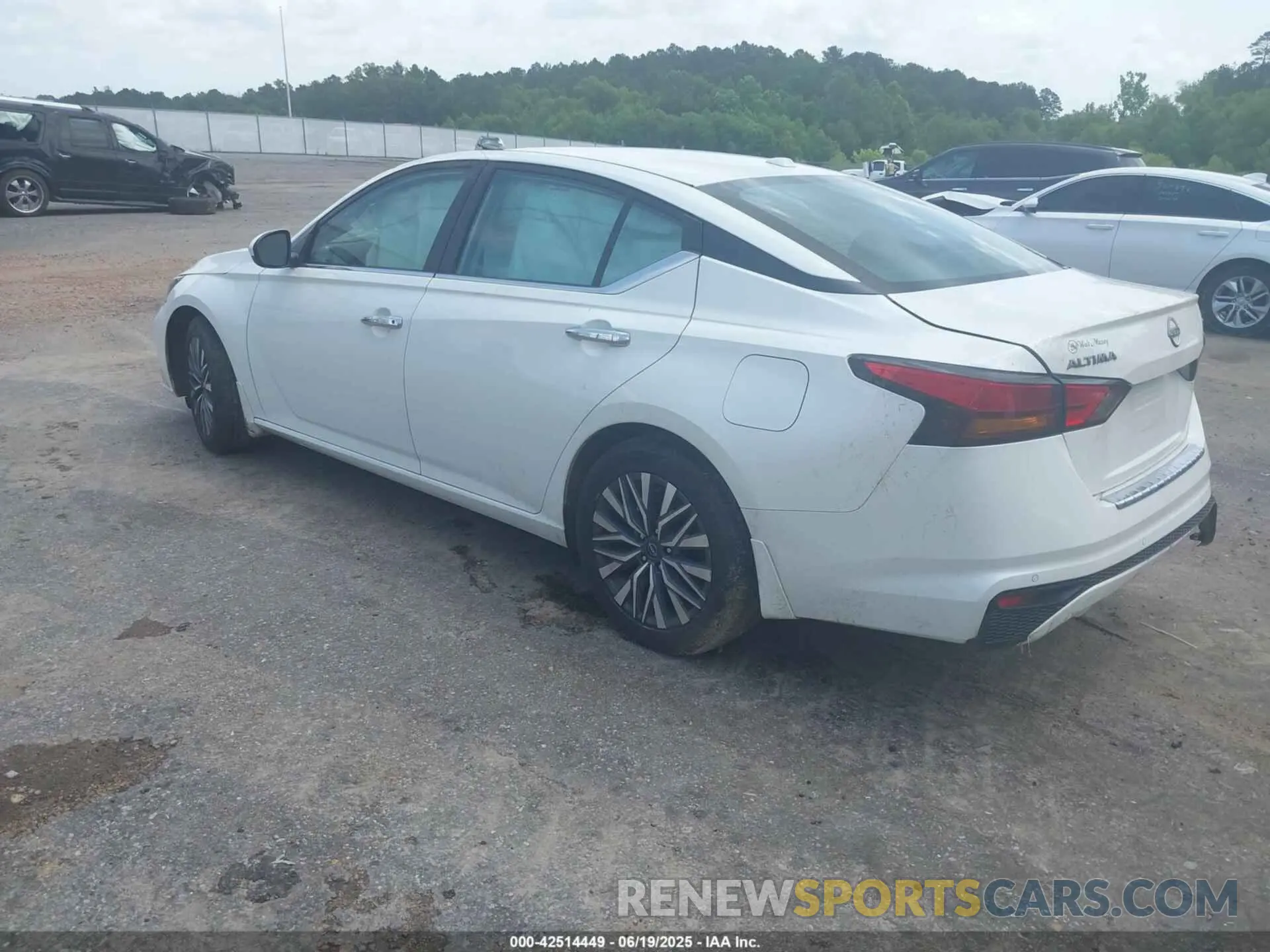 3 fotografías del automóvil dañado 1N4BL4DV2PN400609 NISSAN ALTIMA 2023
